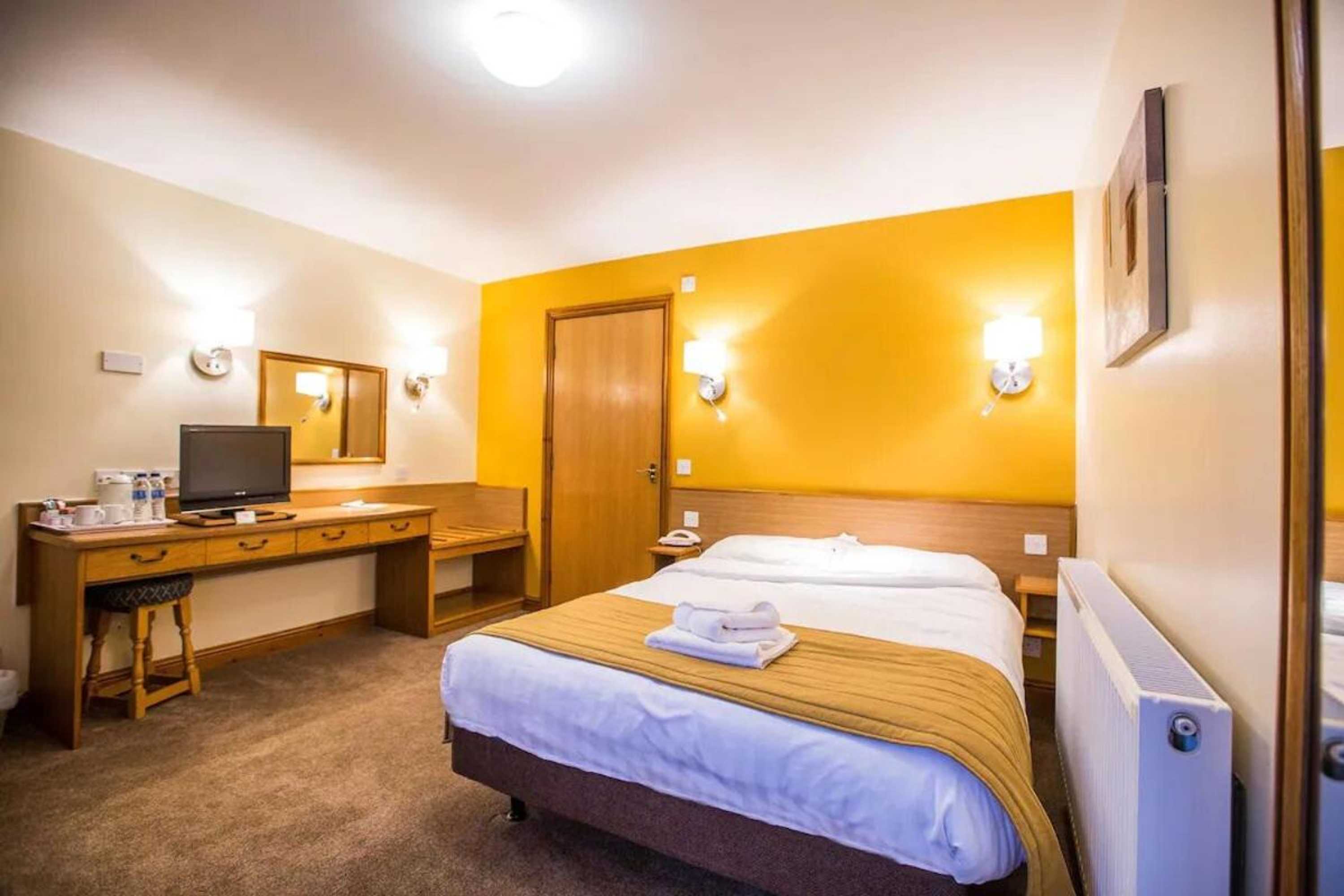 Gift card for Tollgate Hotel & Leisure