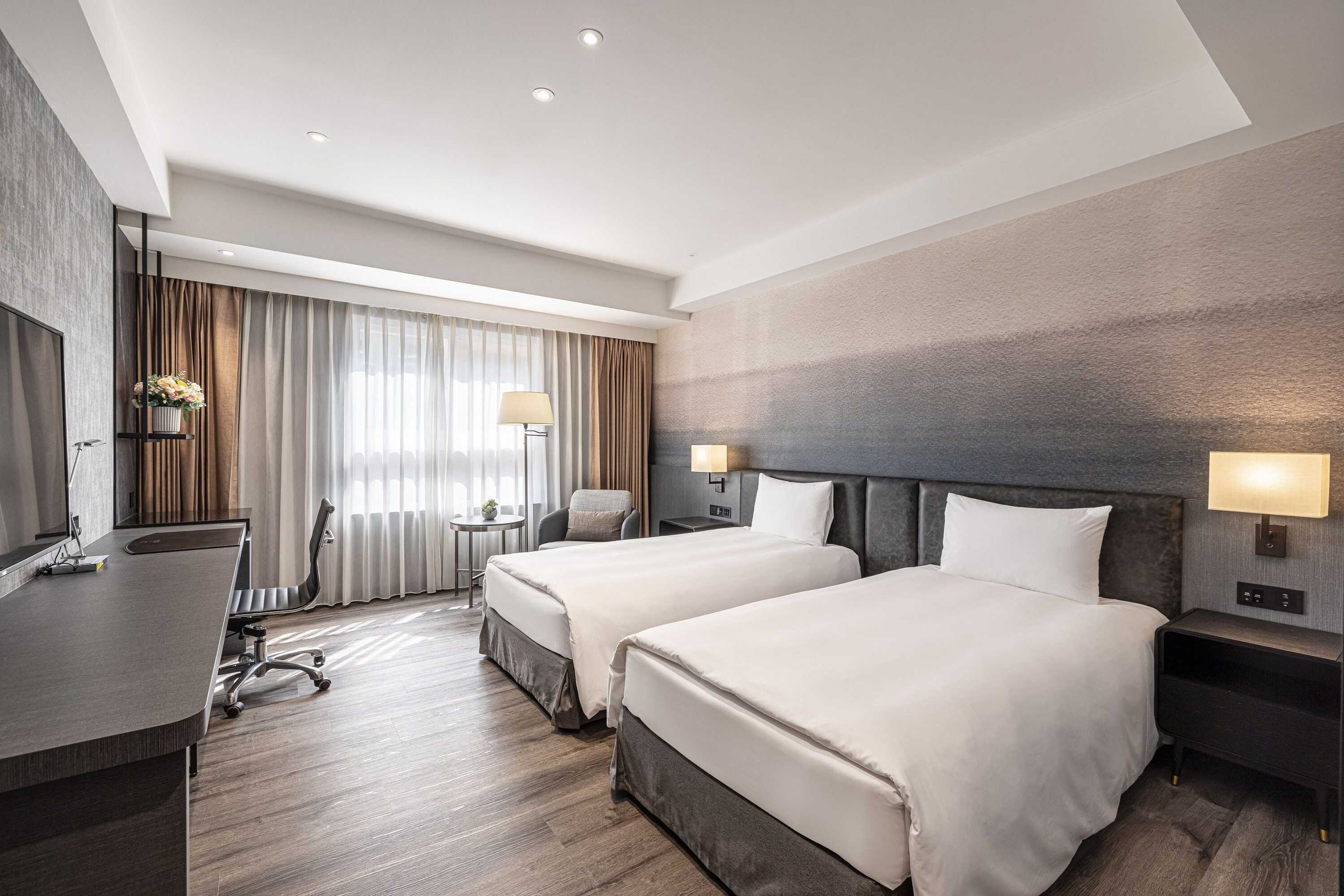 Gift card for Lakeshore Hotel Metropolis I Gift card for Lakeshore Hotel Metropolis I