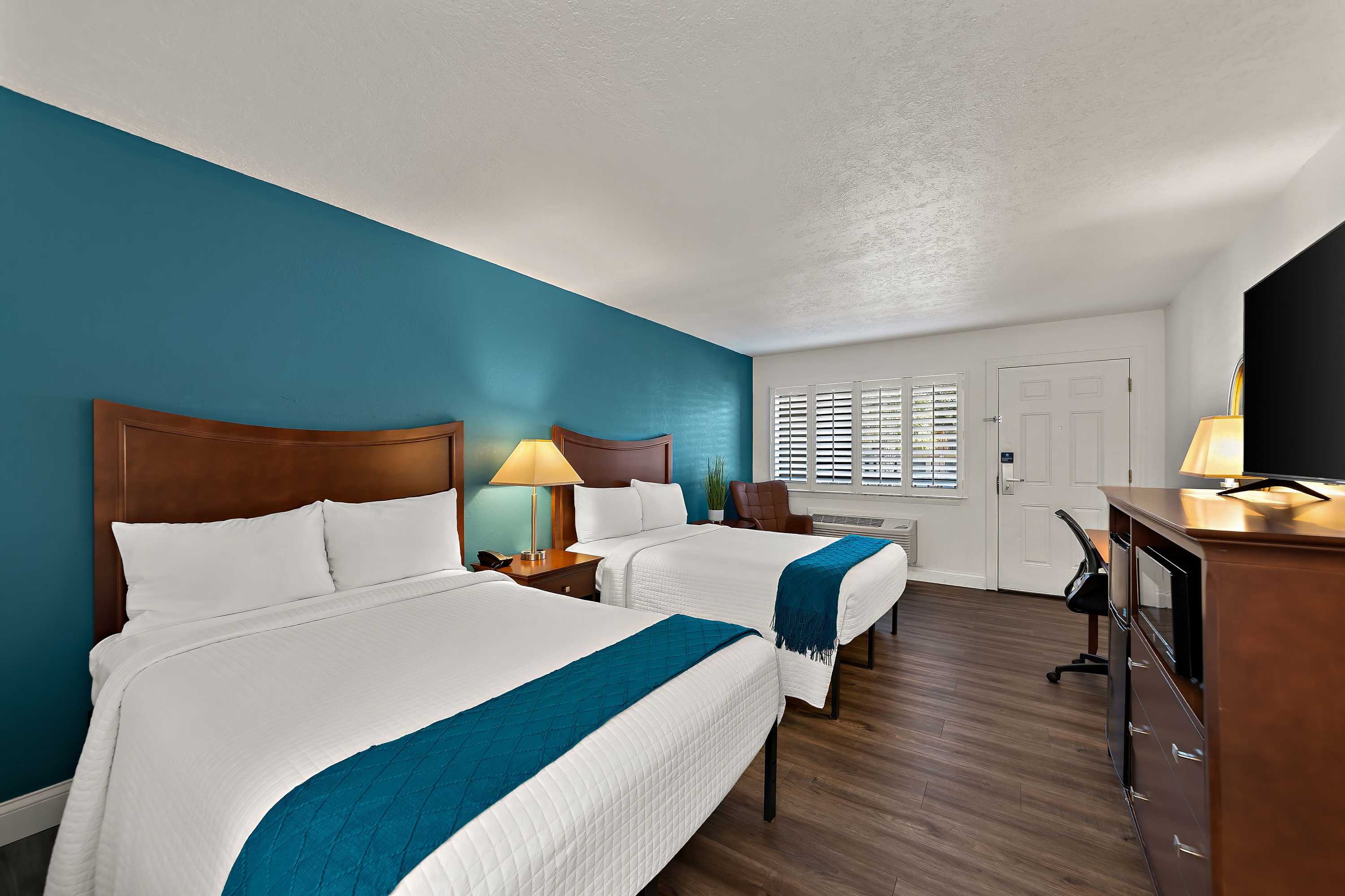 Gift card for Paddletail Waterfront Lodge Trademark Collection by Wyndham Gift card for Paddletail Waterfront Lodge Trademark Collection by Wyndham