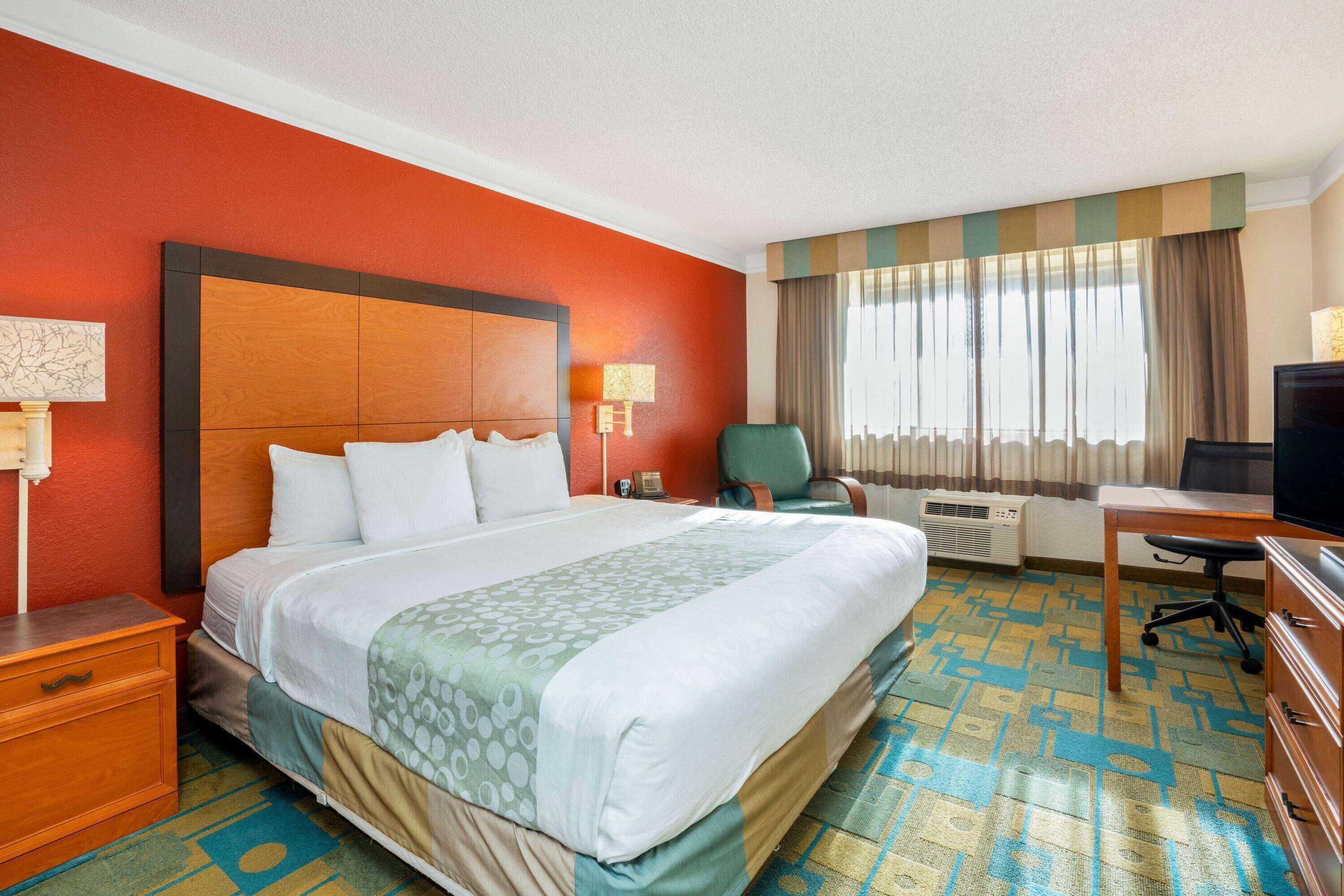 Gift card for La Quinta Inn & Suites by Wyndham Seattle Sea-Tac Airport Gift card for La Quinta Inn & Suites by Wyndham Seattle Sea-Tac Airport