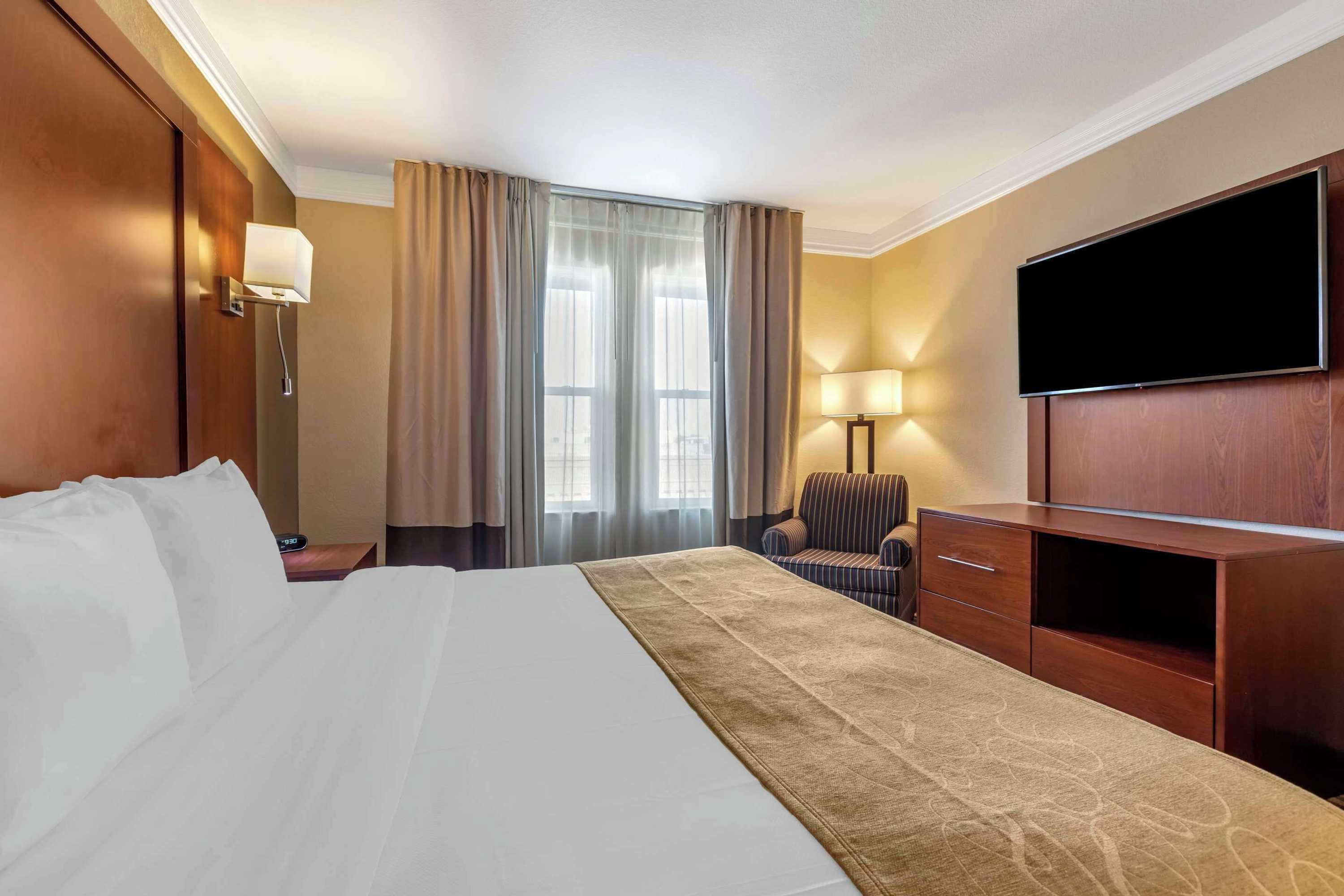 Gift card for Comfort Suites Visalia - Convention Center Gift card for Comfort Suites Visalia - Convention Center