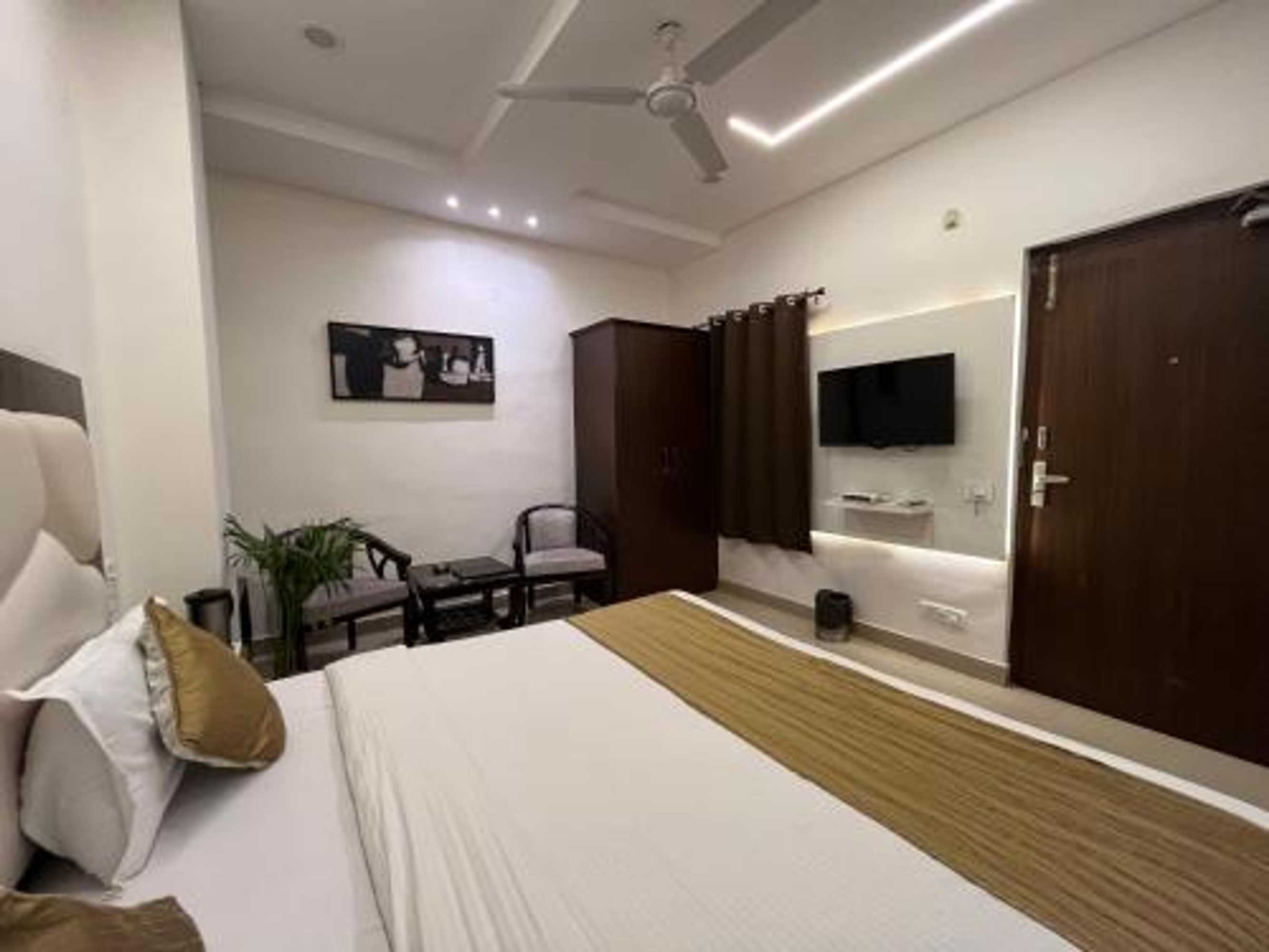 Gift card for Hotel The Benz By Oyo Rooms Gift card for Hotel The Benz By Oyo Rooms