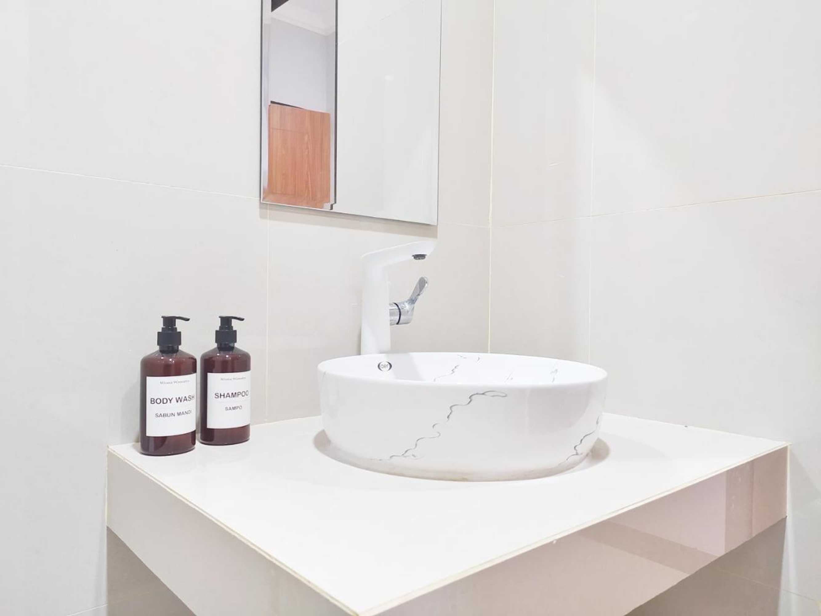 Gift card for Urbanview Wisma Wirasatya Akpol Semarang by Reddoorz Gift card for Urbanview Wisma Wirasatya Akpol Semarang by Reddoorz