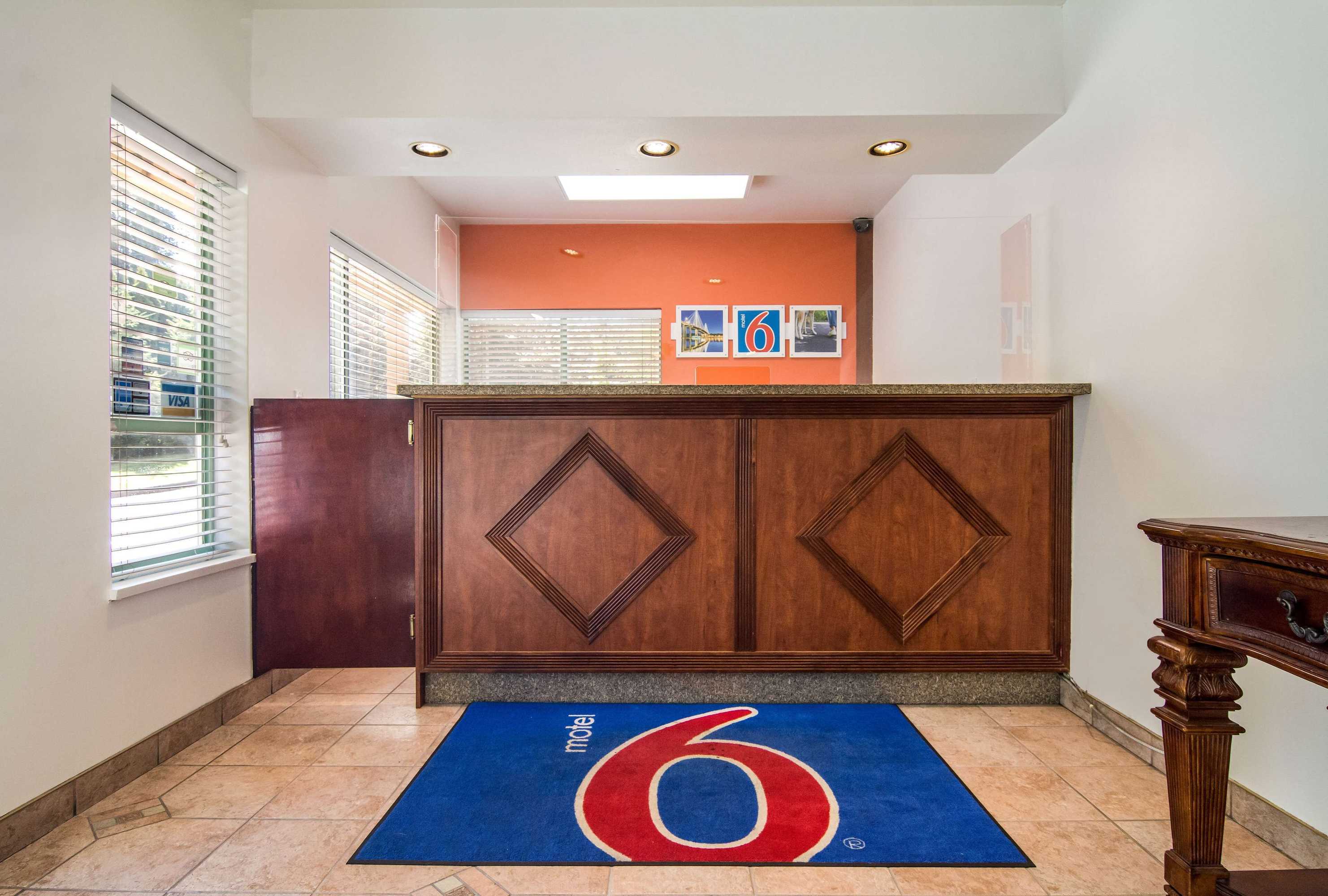 Gift card for Motel 6 Surrey, BC Gift card for Motel 6 Surrey, BC