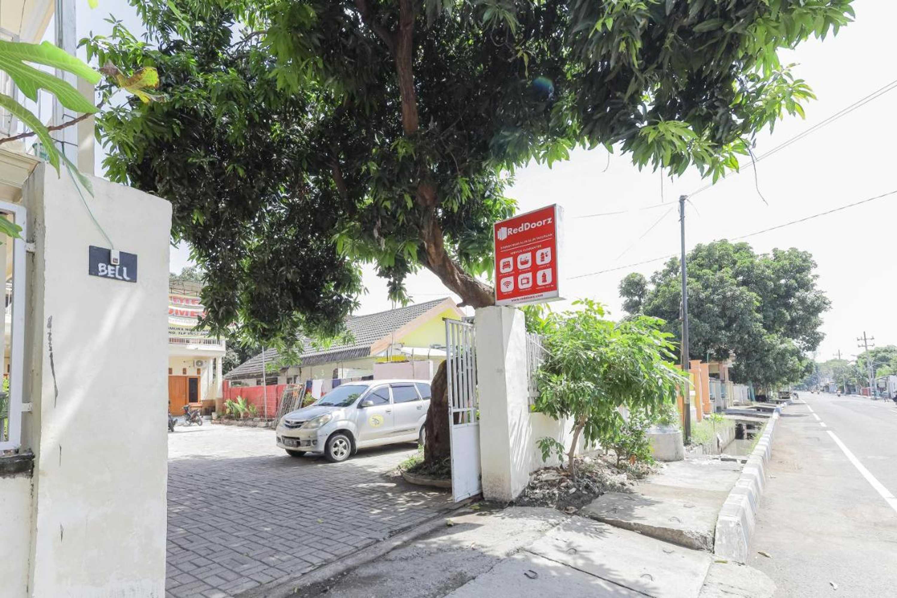 Gift card for Reddoorz Syariah Near Alun Alun Pasuruan Gift card for Reddoorz Syariah Near Alun Alun Pasuruan