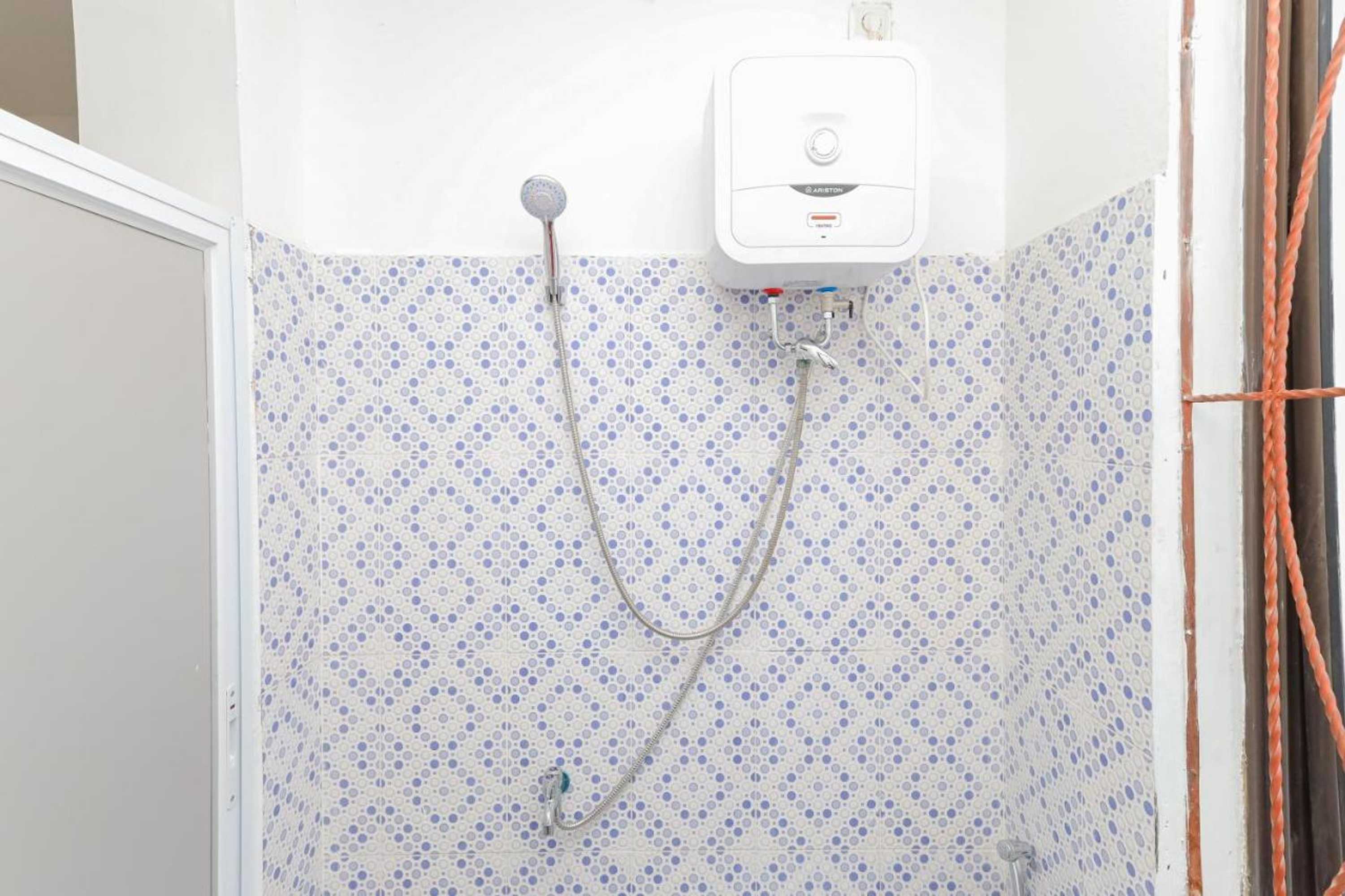 Gift card for Reddoorz Near Pasar Lama Serang