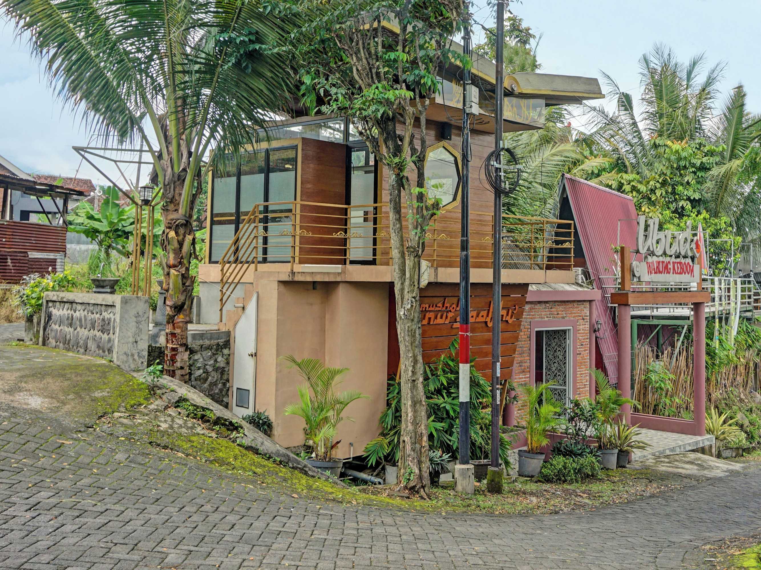 Gift card for Oyo Life 92084 Candi Candi Ubud Syariah Gift card for Oyo Life 92084 Candi Candi Ubud Syariah