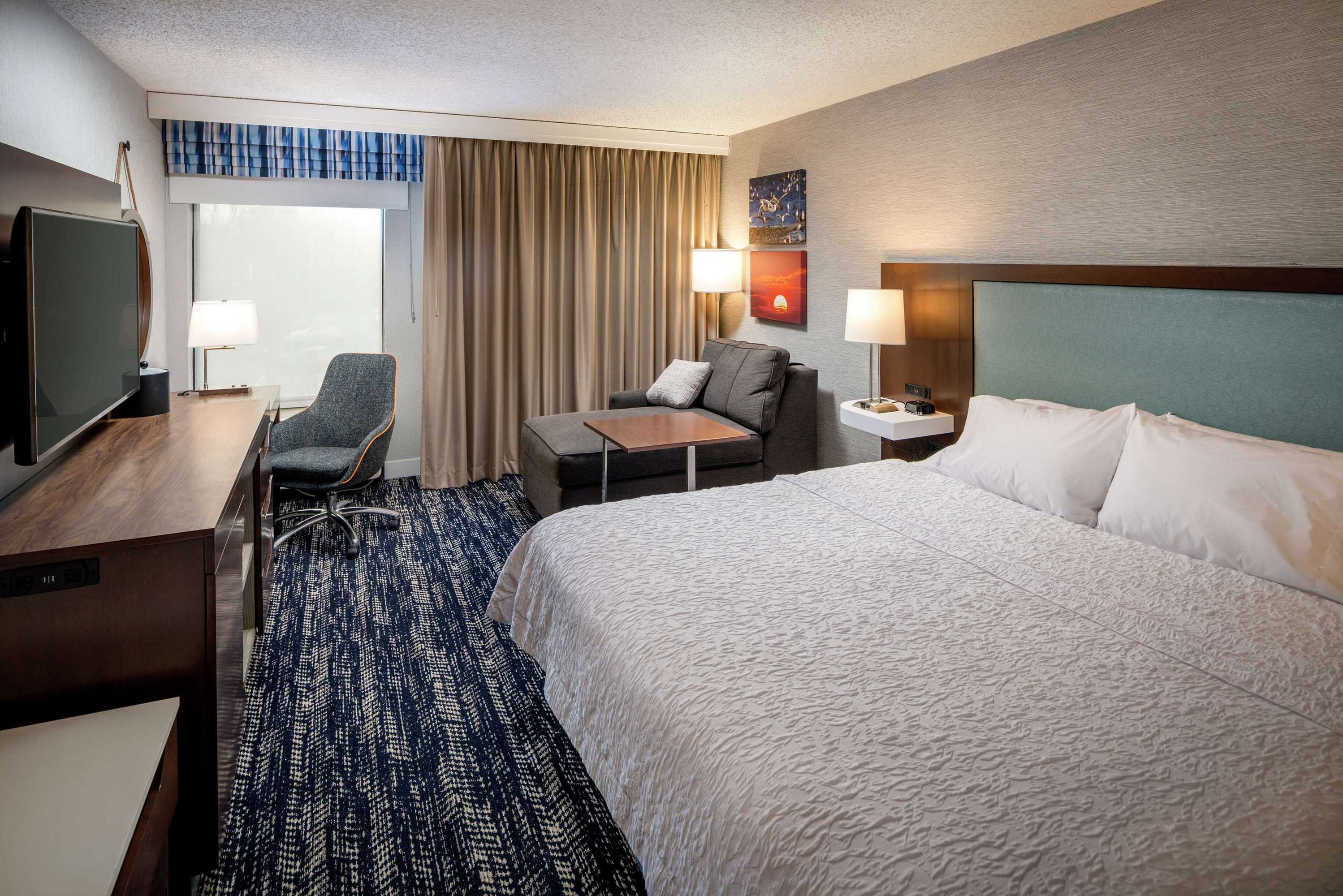 Gift card for Hampton Inn Long Island / Commack Gift card for Hampton Inn Long Island / Commack