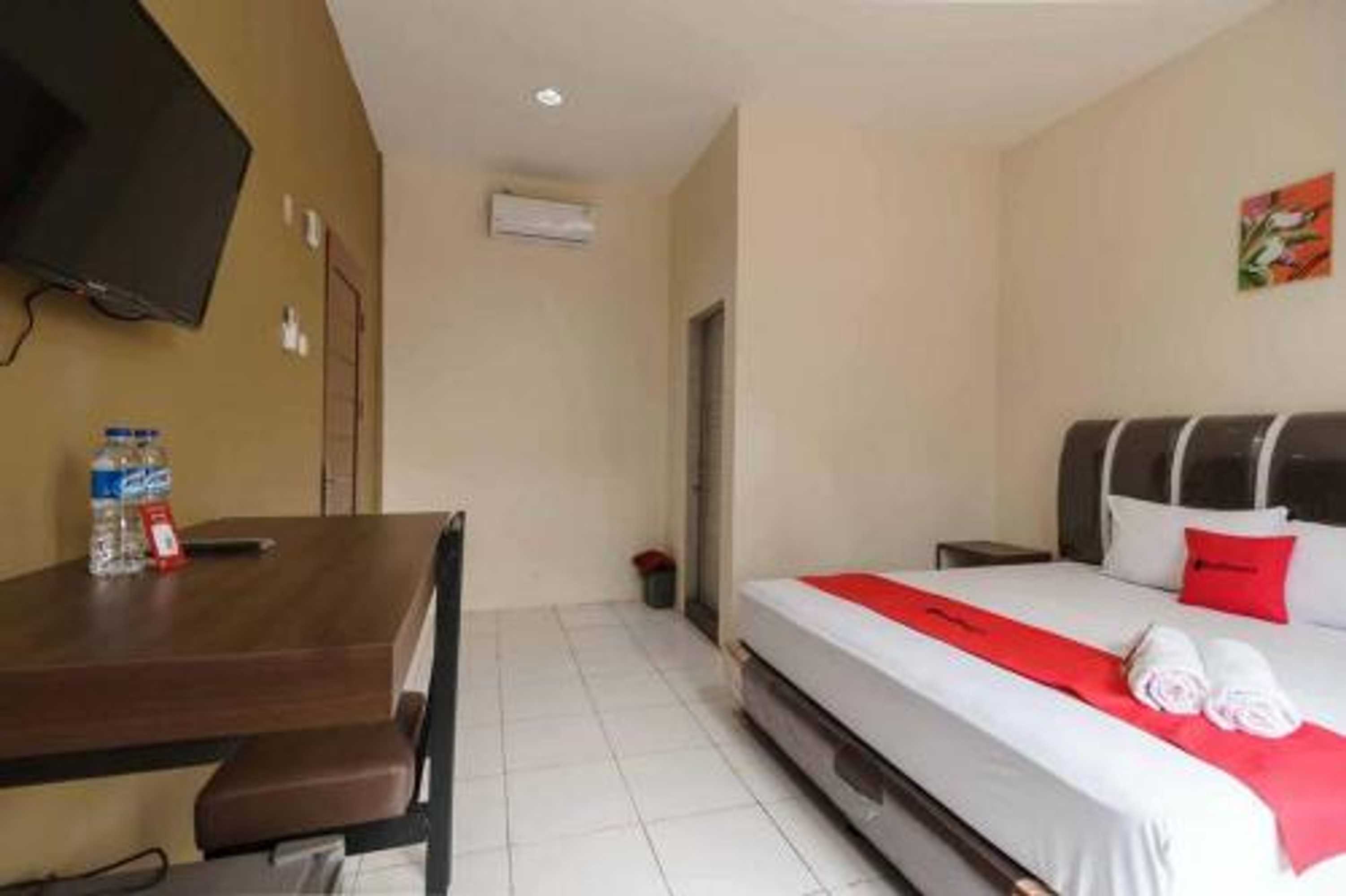 Gift card for Reddoorz Near RS Adam Malik Medan 2 Gift card for Reddoorz Near RS Adam Malik Medan 2