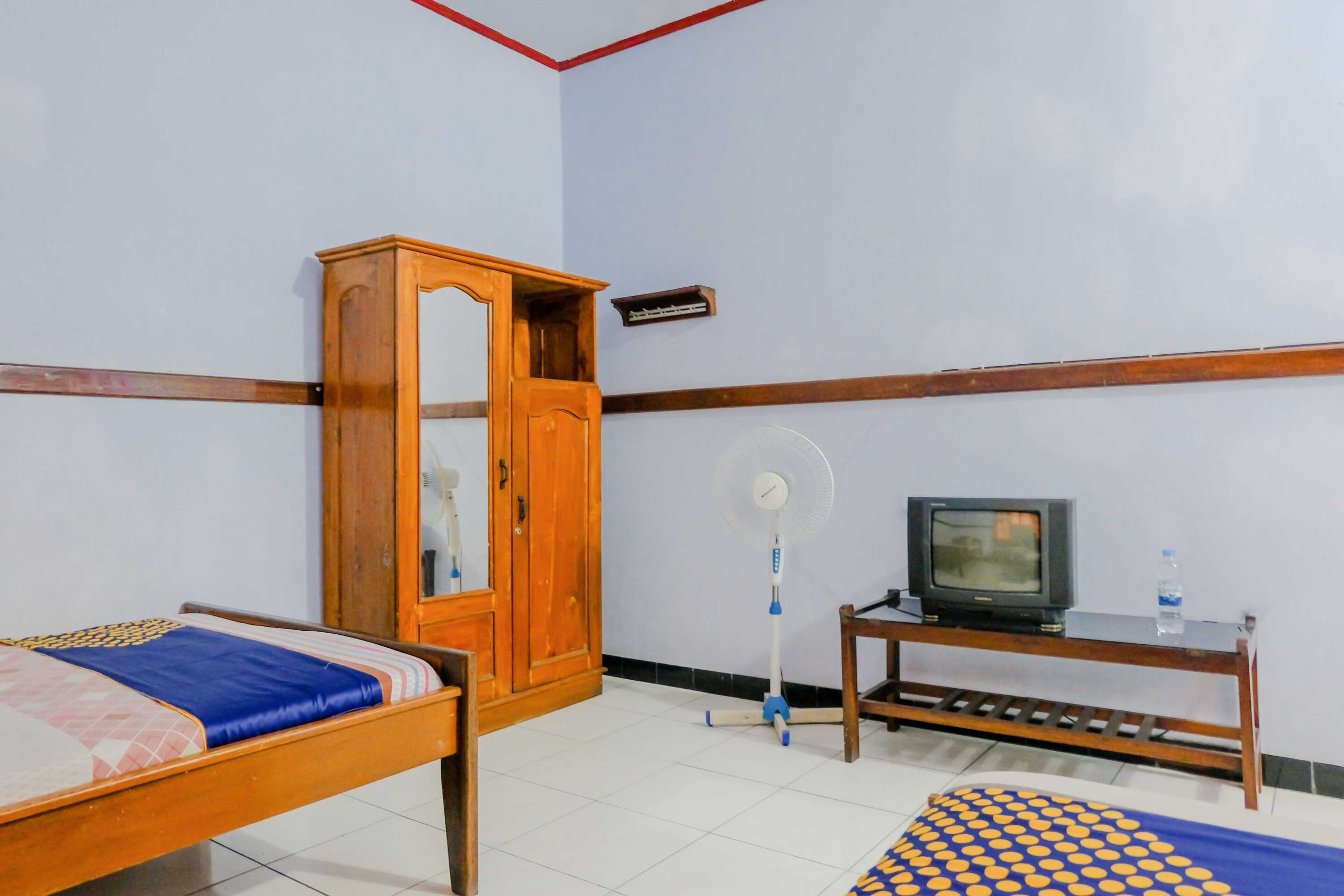 Gift card for Hotel Dewi Near Gor Merdeka Jombang Mitra Reddoorz Gift card for Hotel Dewi Near Gor Merdeka Jombang Mitra Reddoorz