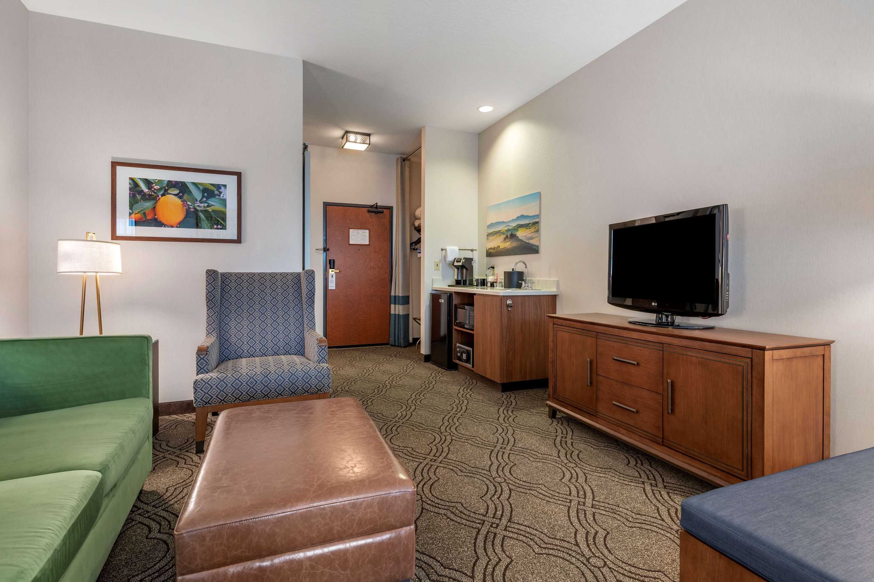 Gift card for Best Western Premier Pasco Inn & Suites Gift card for Best Western Premier Pasco Inn & Suites