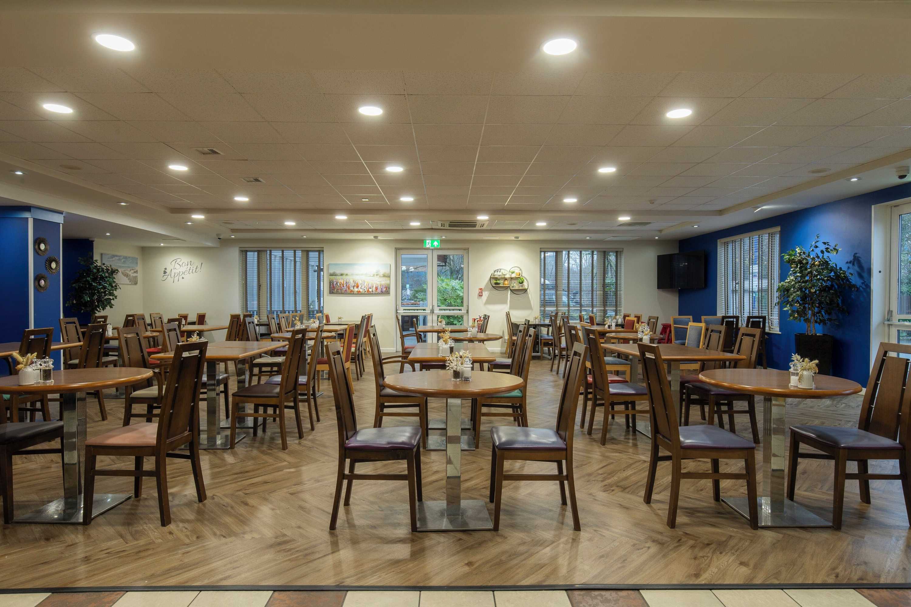 Gift card for Holiday Inn Express Poole by Ihg Gift card for Holiday Inn Express Poole by Ihg