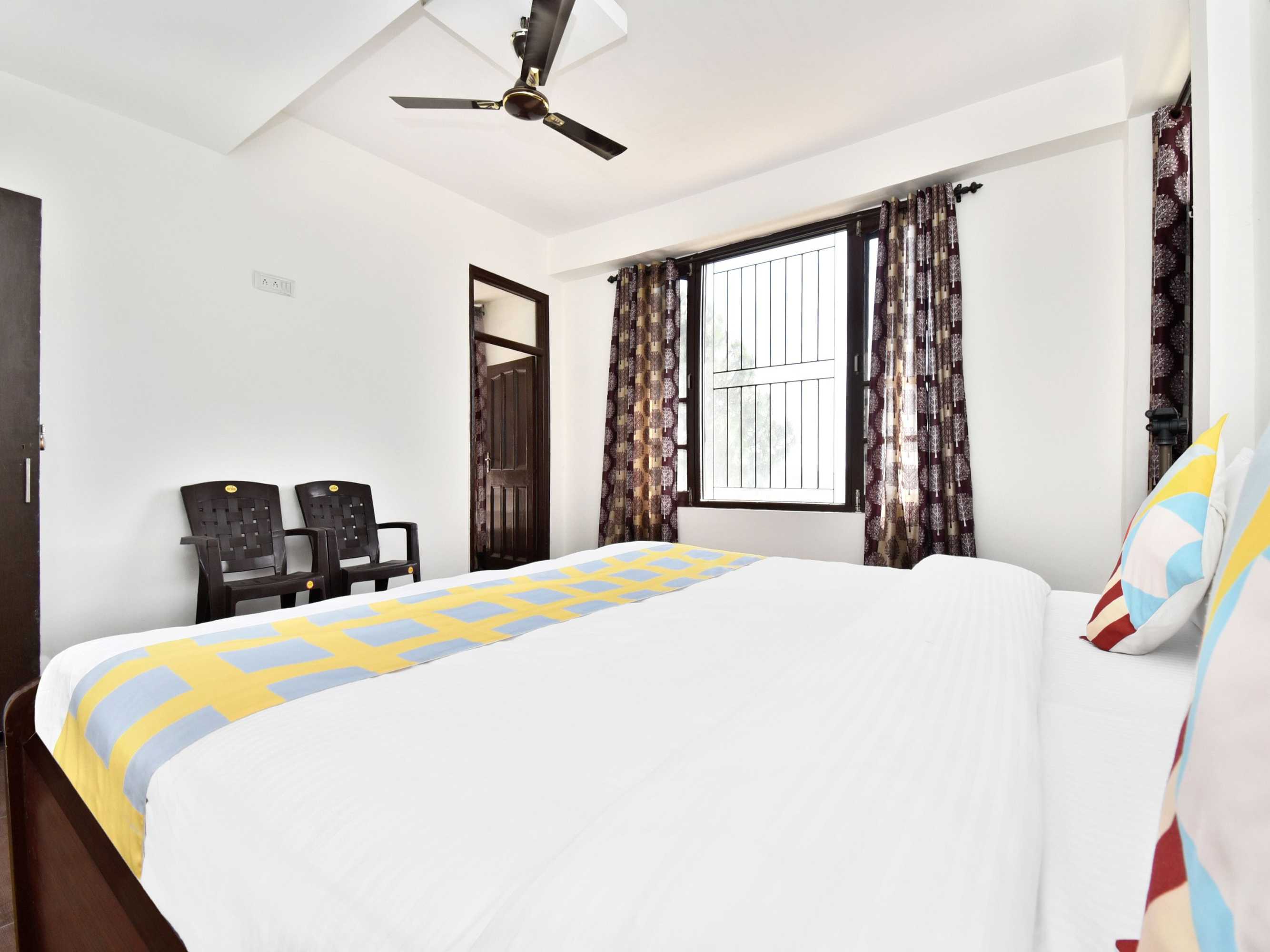 Gift card for Oyo 13878 Home Spacious 3bhk Kumarhatti