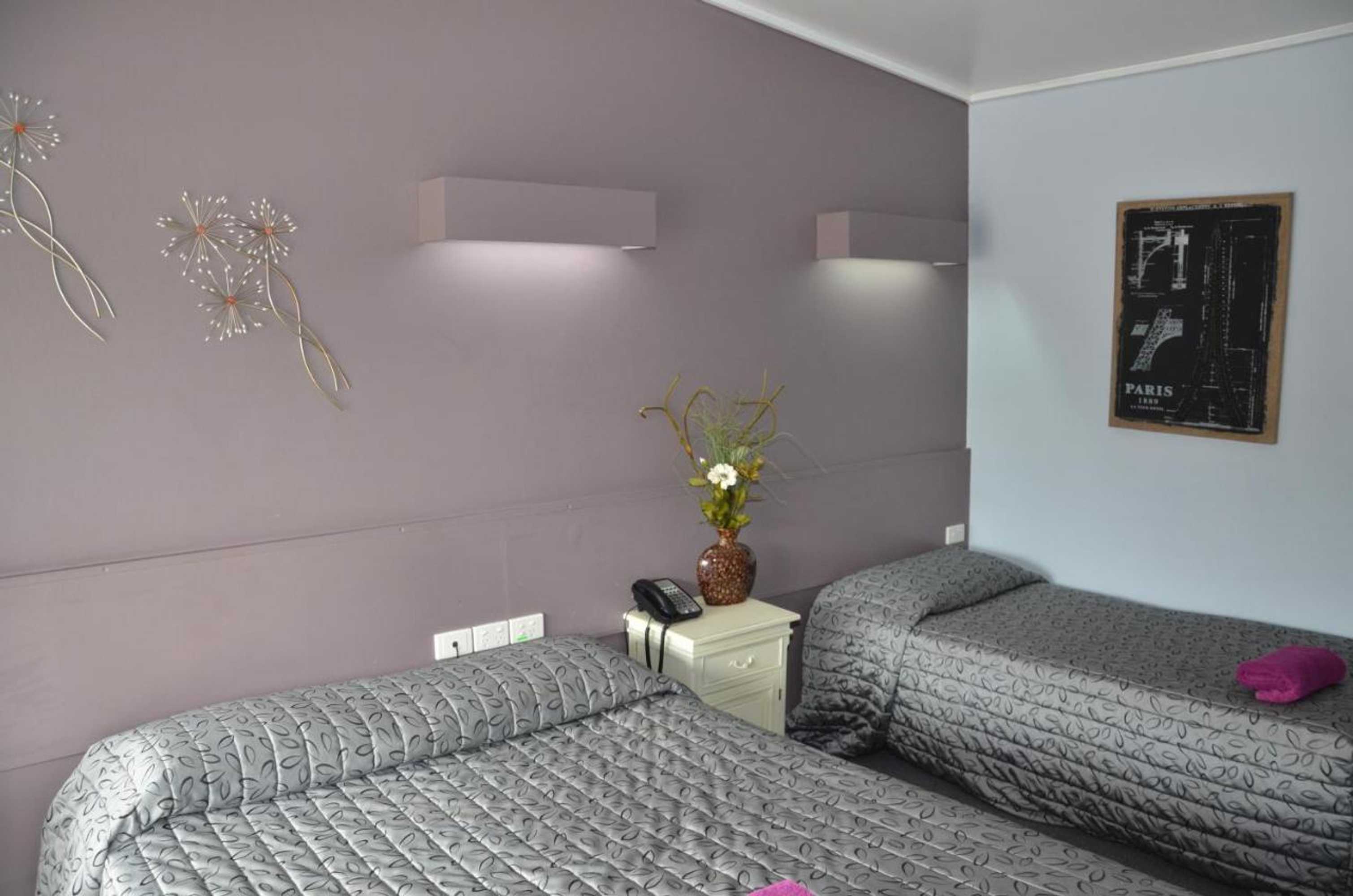 Gift card for Warwick Motor Inn