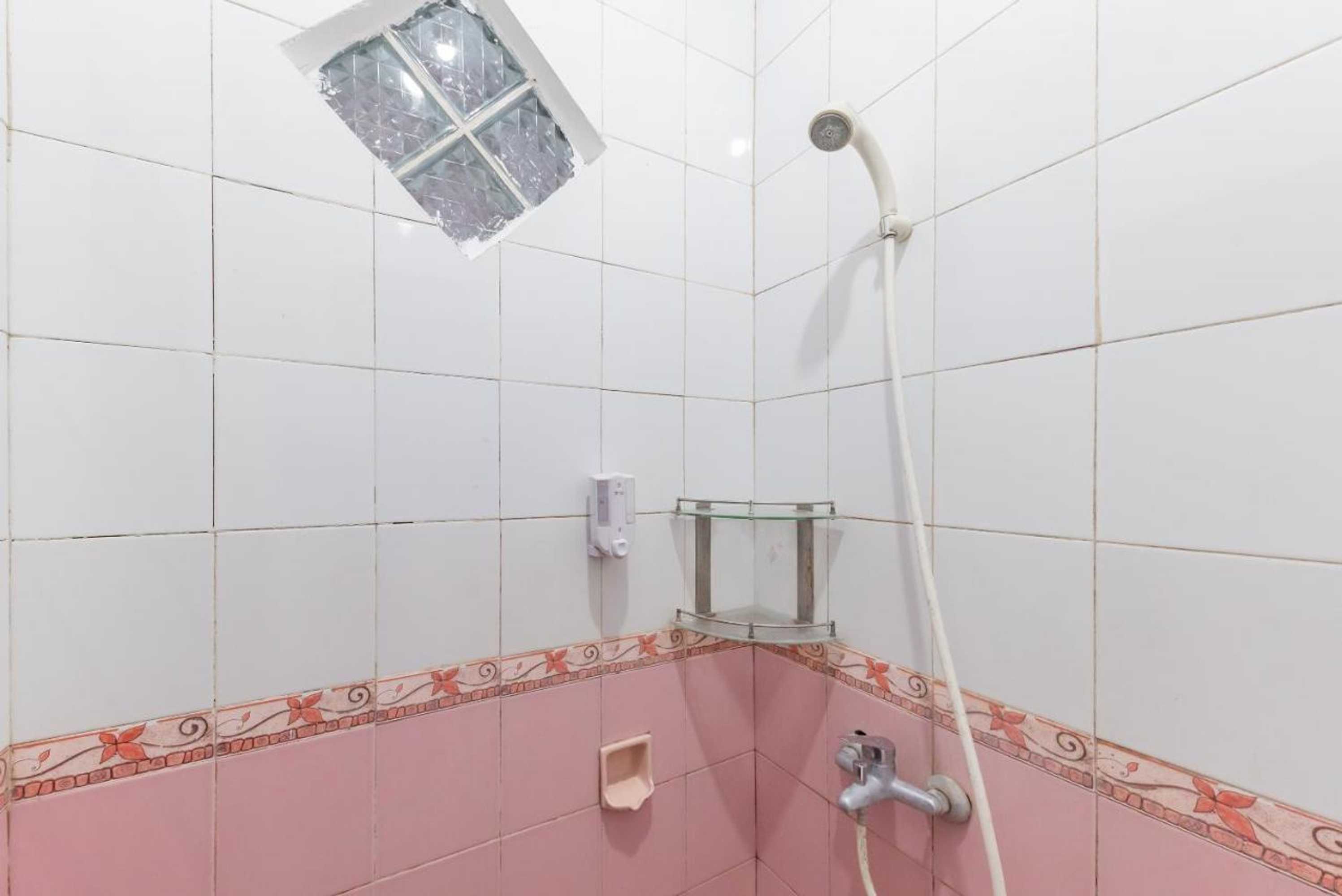 Gift card for Reddoorz Syariah Near Alun Alun Sumedang