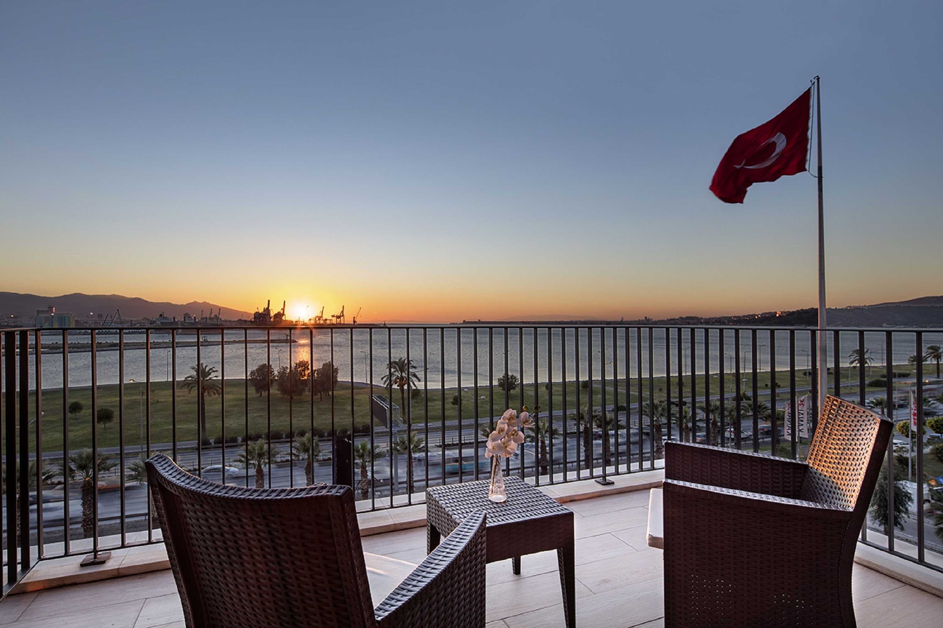 Gift card for Hilton Garden Inn Izmir Bayrakli Gift card for Hilton Garden Inn Izmir Bayrakli