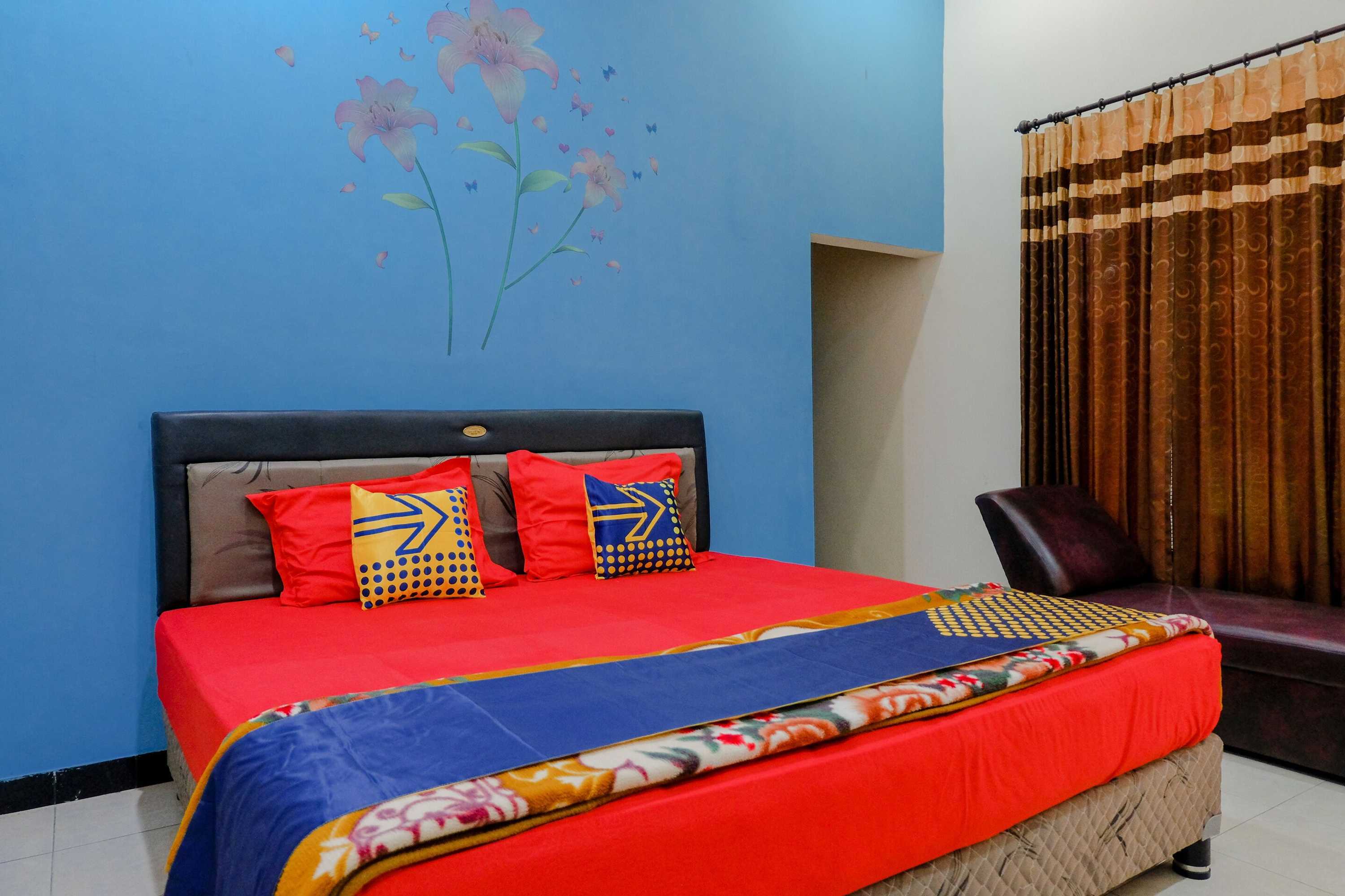 Gift card for Hotel Dewi Near Gor Merdeka Jombang Mitra Reddoorz Gift card for Hotel Dewi Near Gor Merdeka Jombang Mitra Reddoorz