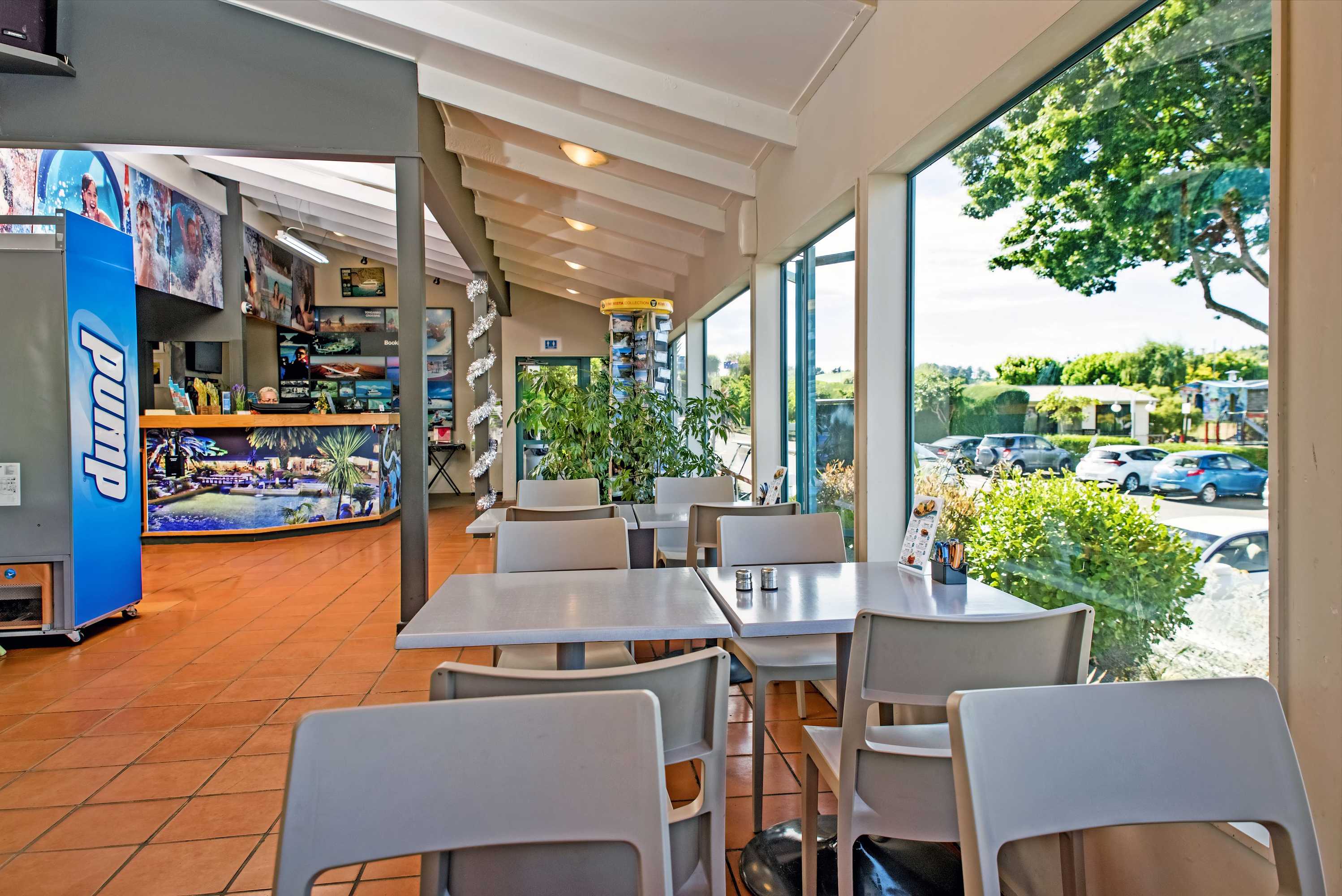 Gift card for Taupo Debretts Spa Resort Gift card for Taupo Debretts Spa Resort