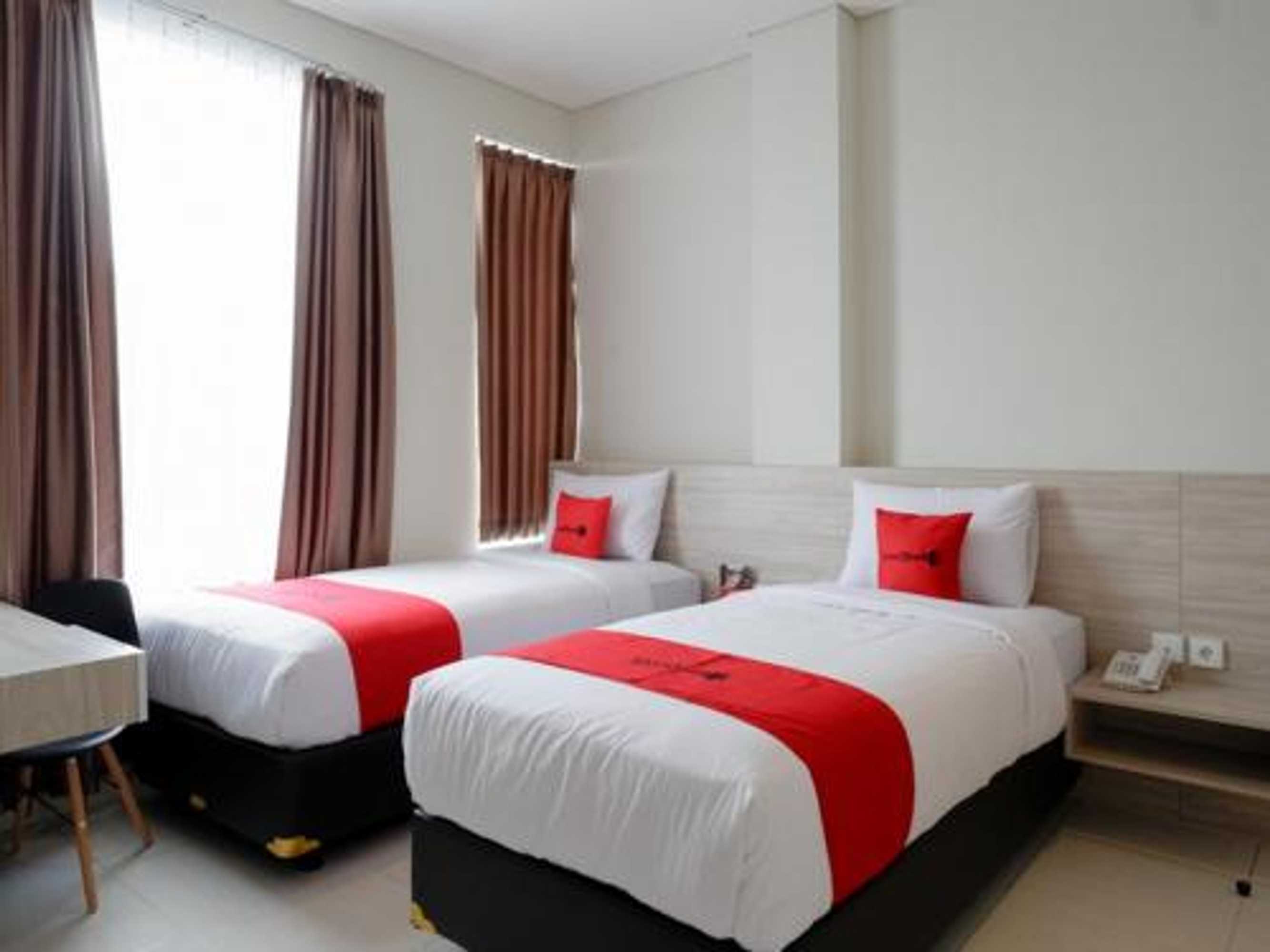 Gift card for Reddoorz Near Exit Tol Banyumanik 2 Gift card for Reddoorz Near Exit Tol Banyumanik 2