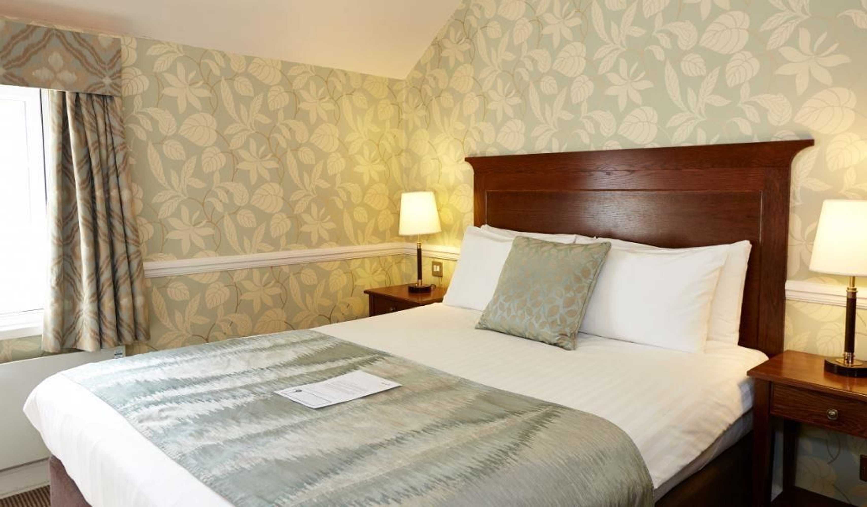 Gift card for Saracens Head Hotel by Greene King Inns Gift card for Saracens Head Hotel by Greene King Inns