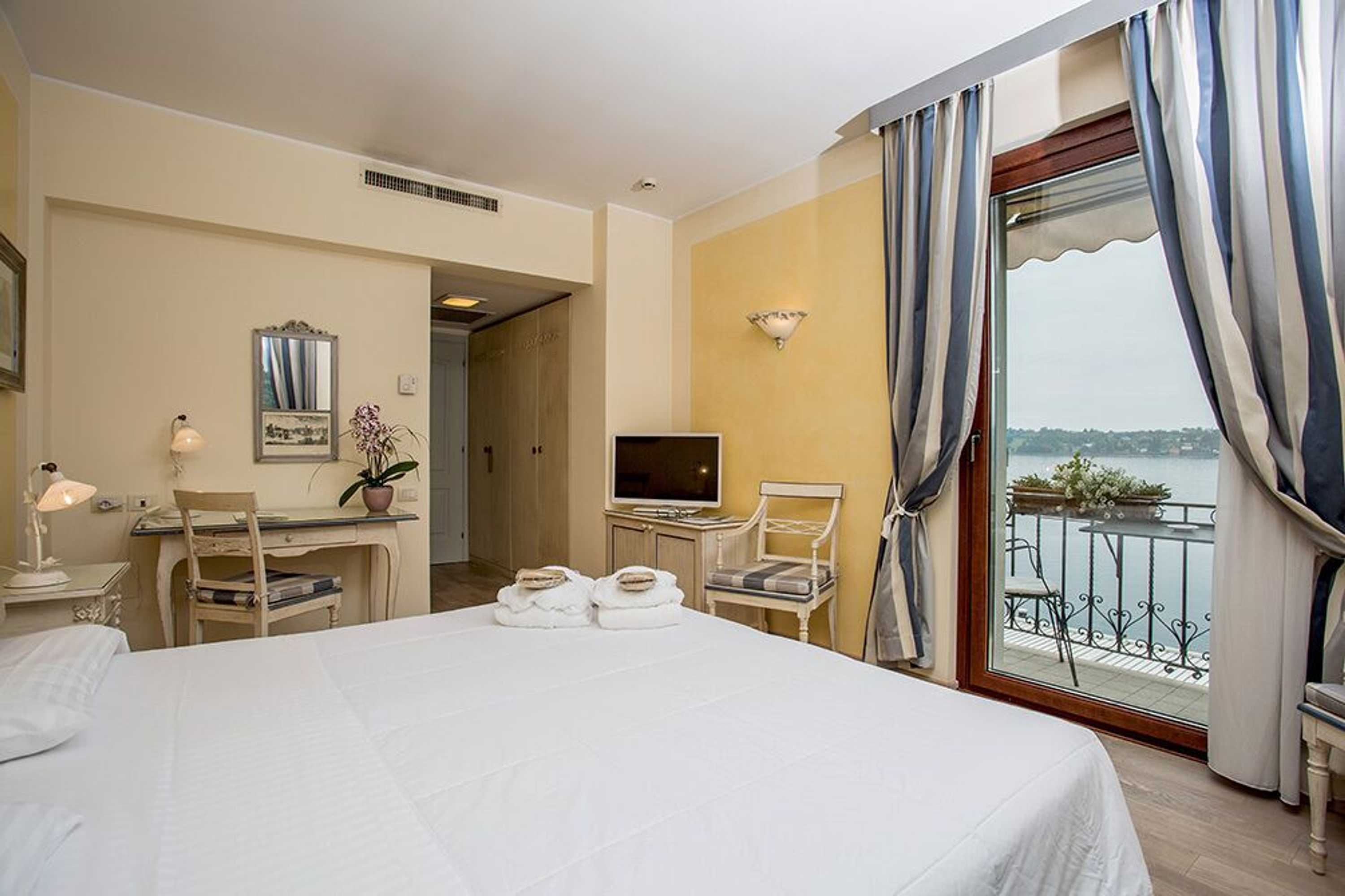 Gift card for Hotel Spiaggia D'oro - Charme & Boutique - Garda Lake Collection Gift card for Hotel Spiaggia D'oro - Charme & Boutique - Garda Lake Collection