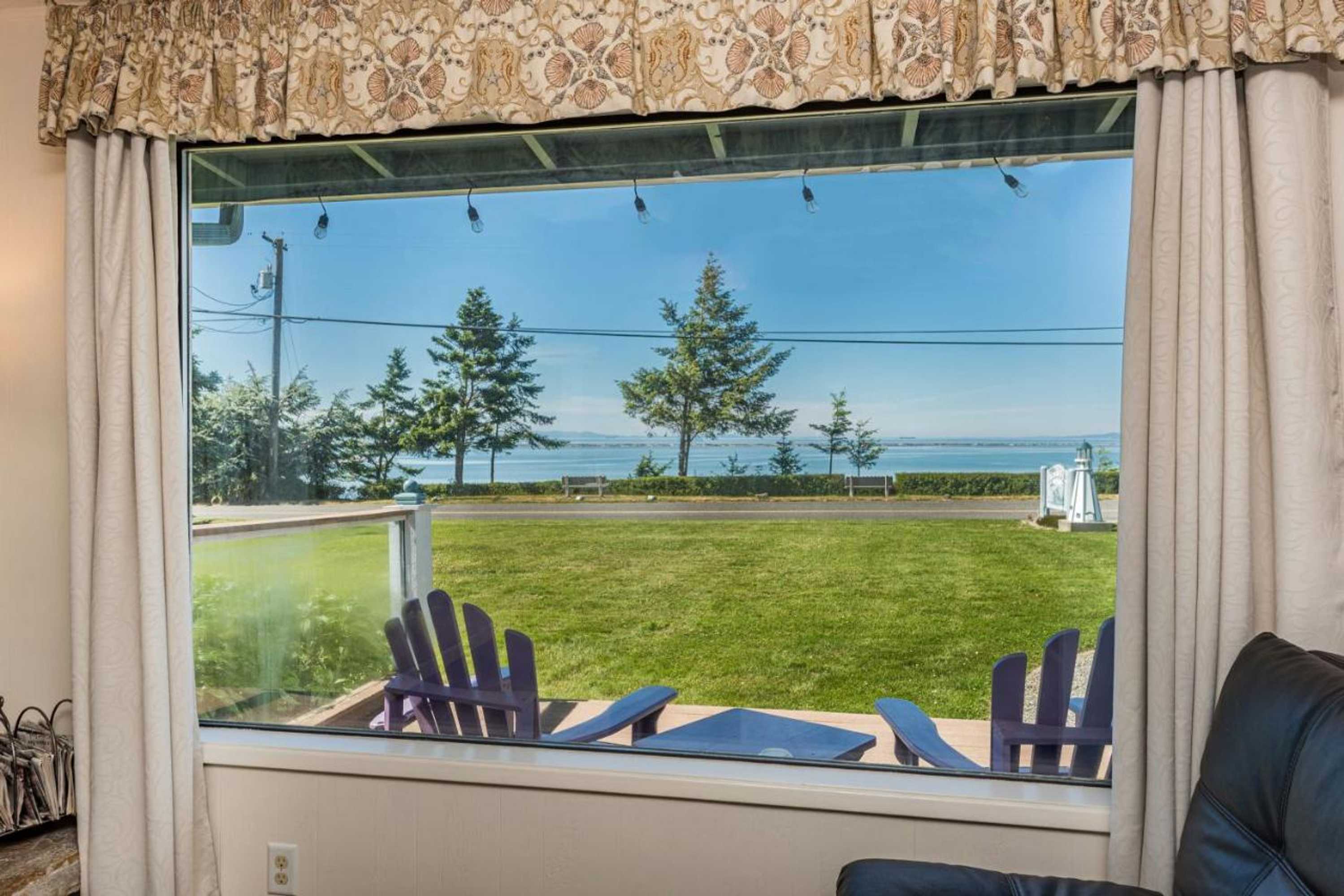 Gift card for Juan De Fuca Cottages And Suites