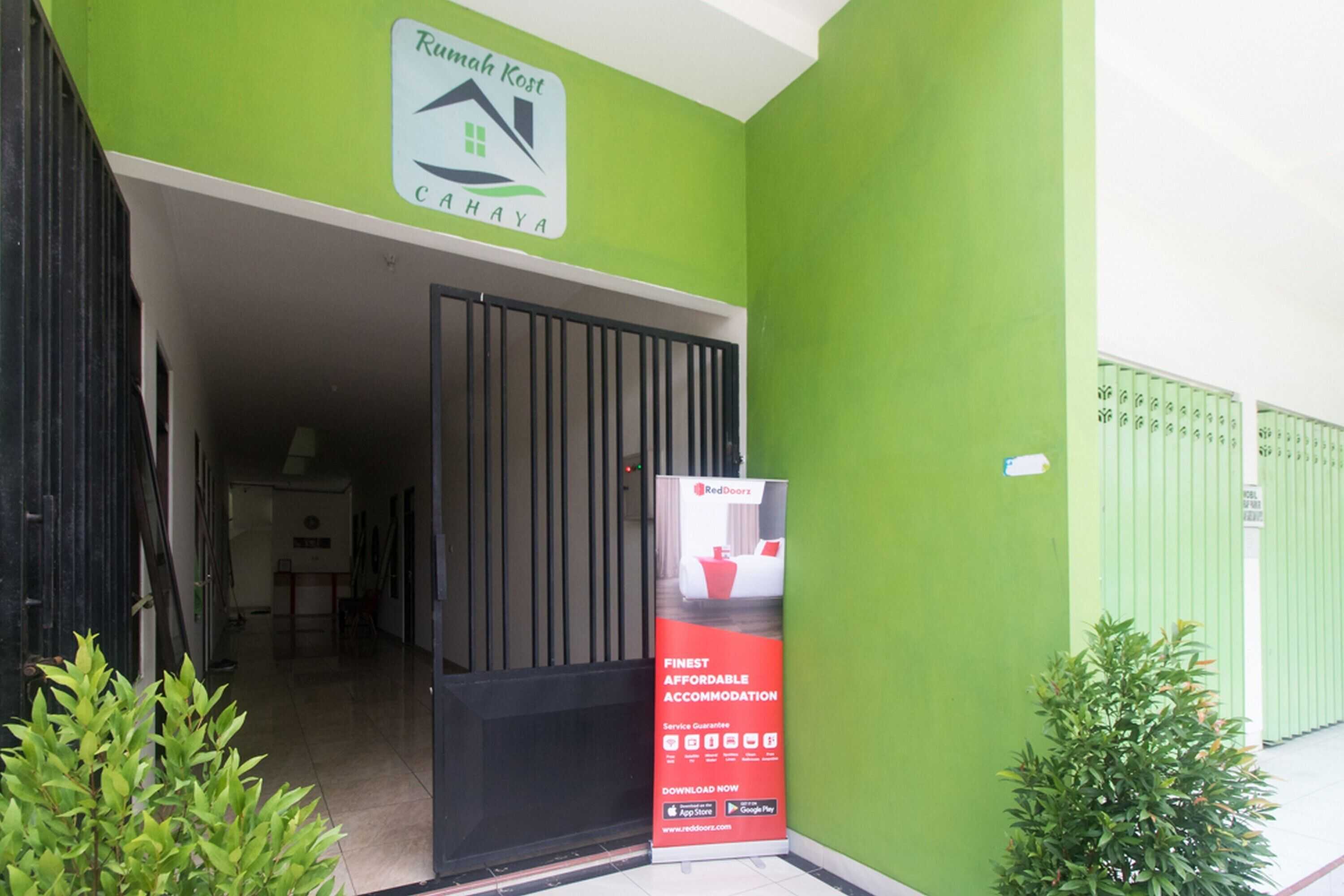 Gift card for Reddoorz Syariah Near Stasiun Madiun Gift card for Reddoorz Syariah Near Stasiun Madiun