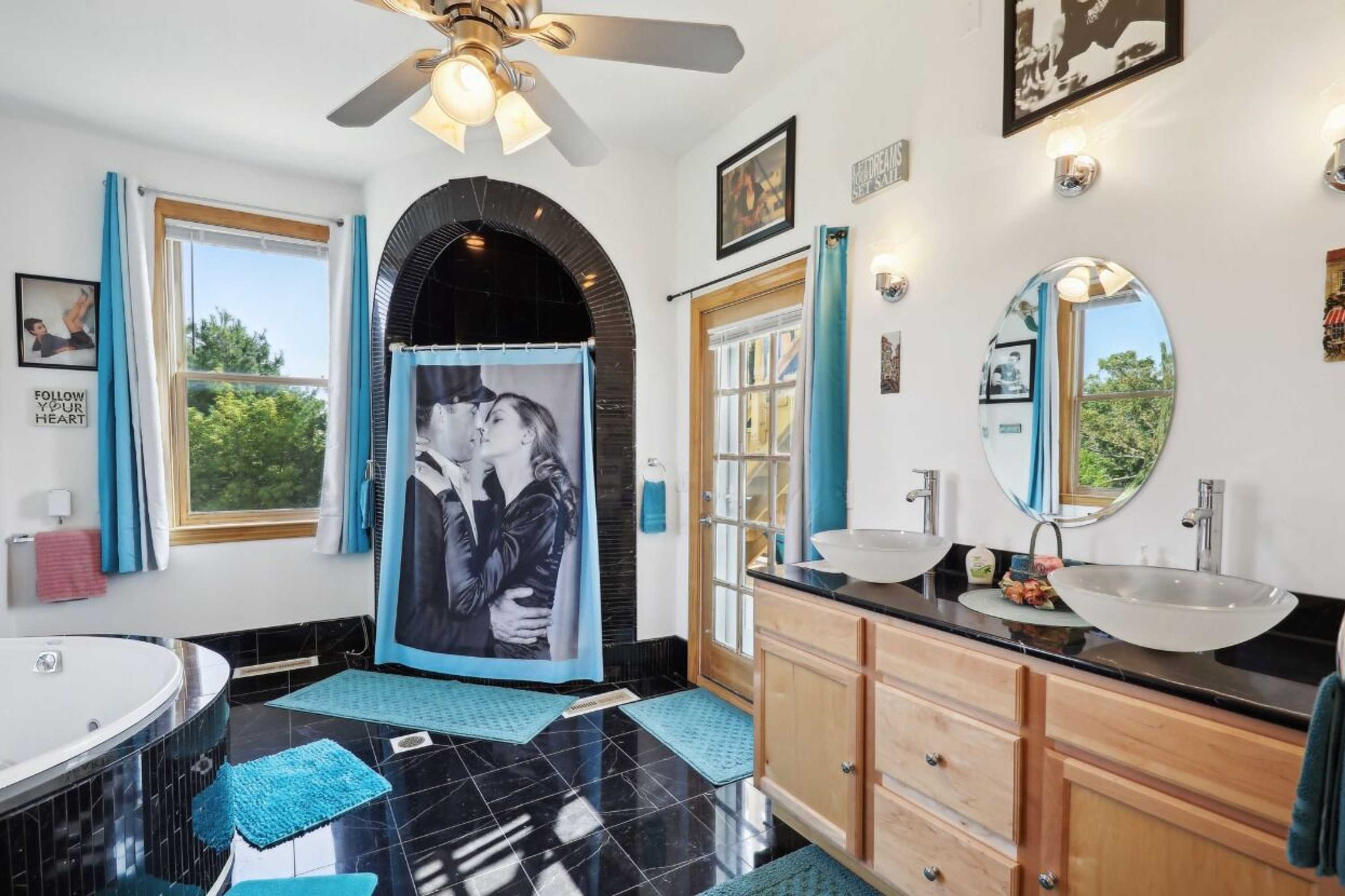 Gift card for The Starlight Tower Ocean Breeze Suite 1 Bedroom Apartment Hotel by Redawning