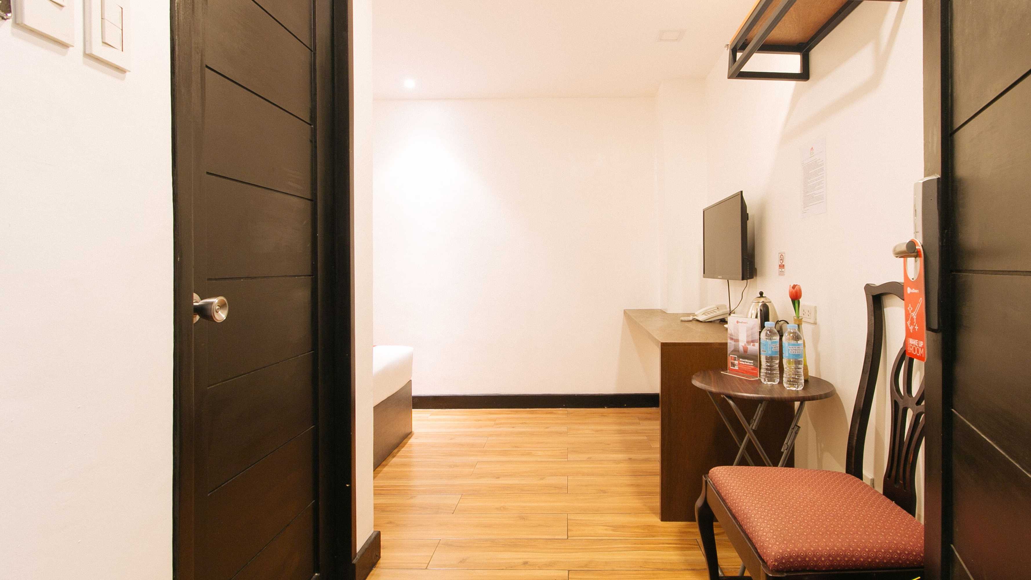 Gift card for Reddoorz Plus at MM Hotel Las Pinas Former Reddoorz Plus Near Bamboo Organ Gift card for Reddoorz Plus at MM Hotel Las Pinas Former Reddoorz Plus Near Bamboo Organ
