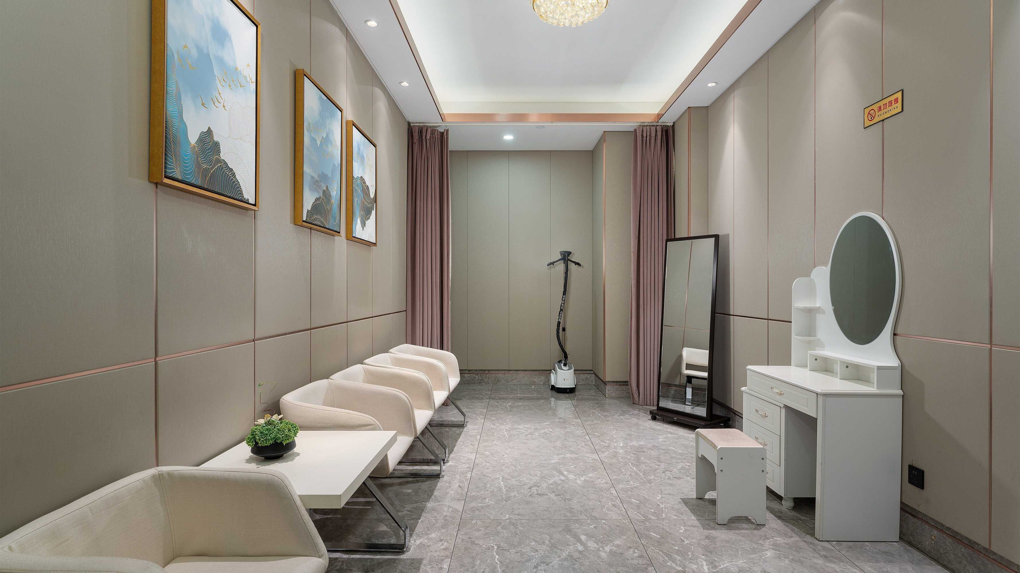 Gift card for Holiday Inn Express Yinchuan Downtown by Ihg Gift card for Holiday Inn Express Yinchuan Downtown by Ihg