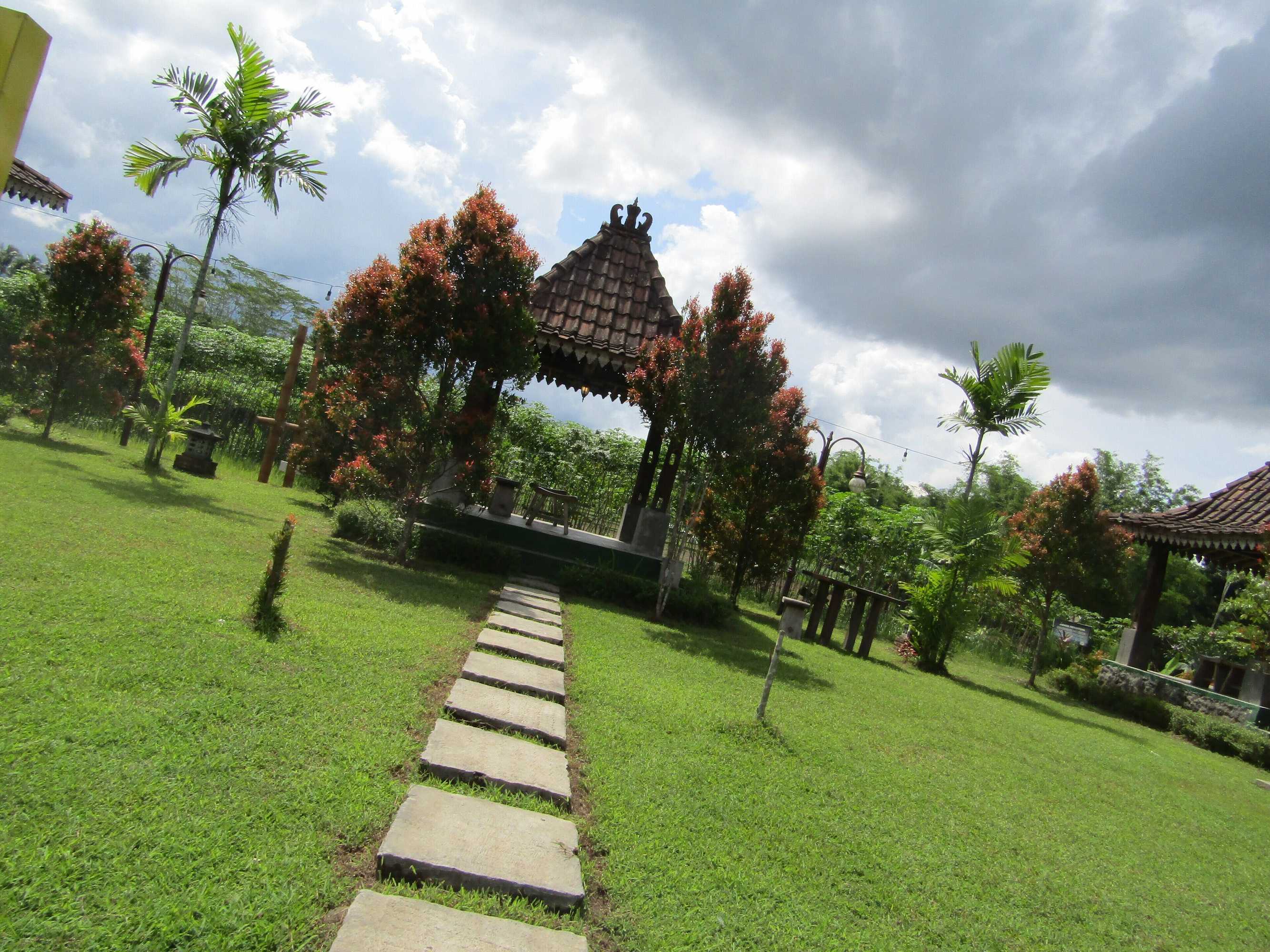 Gift card for Balkondes Bumiharjo (kampung Dolanan) Gift card for Balkondes Bumiharjo (kampung Dolanan)