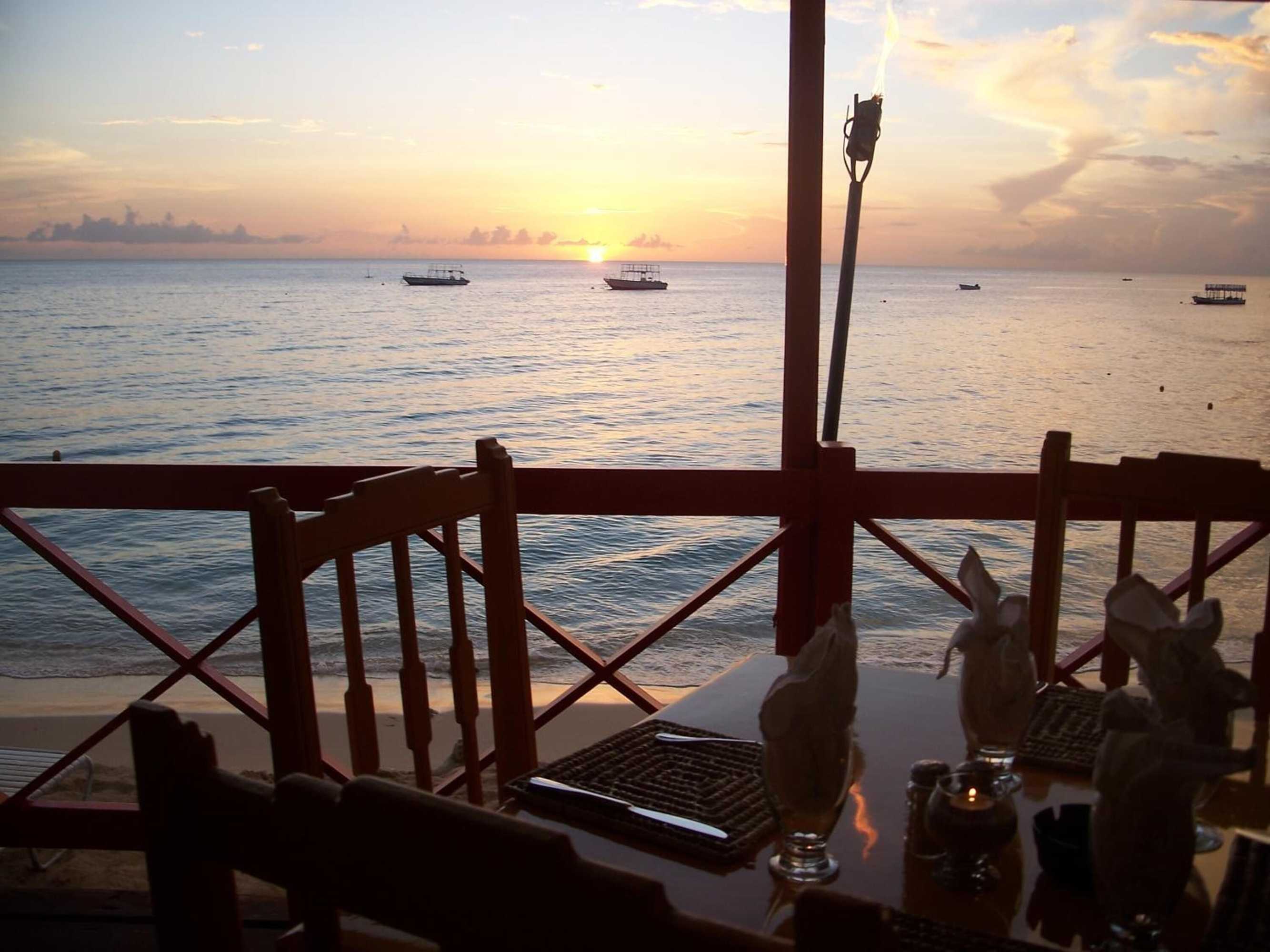 Gift card for Tropical Sunset Beach Apartment Hotel Gift card for Tropical Sunset Beach Apartment Hotel