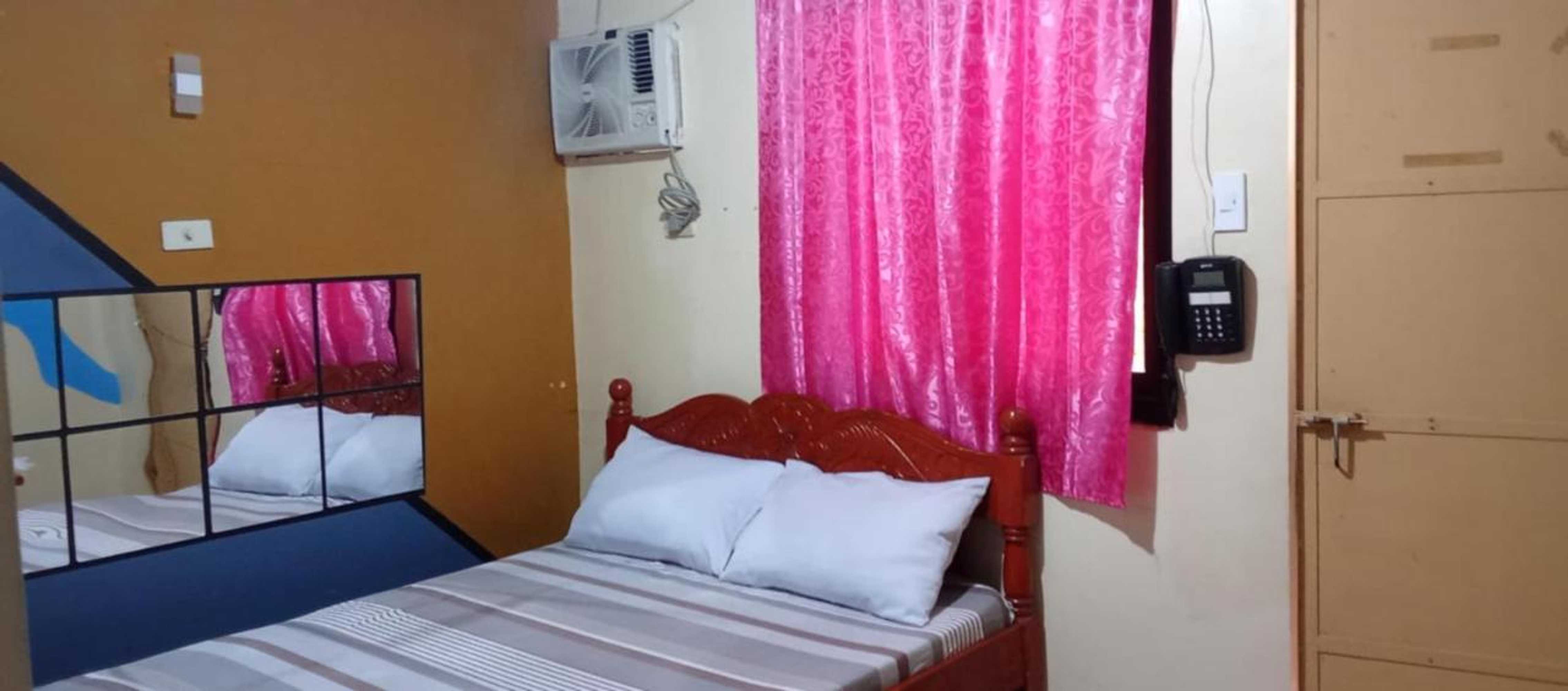 Gift card for Golden Empress Hotel Urdaneta Pangasinan by Reddoorz Gift card for Golden Empress Hotel Urdaneta Pangasinan by Reddoorz