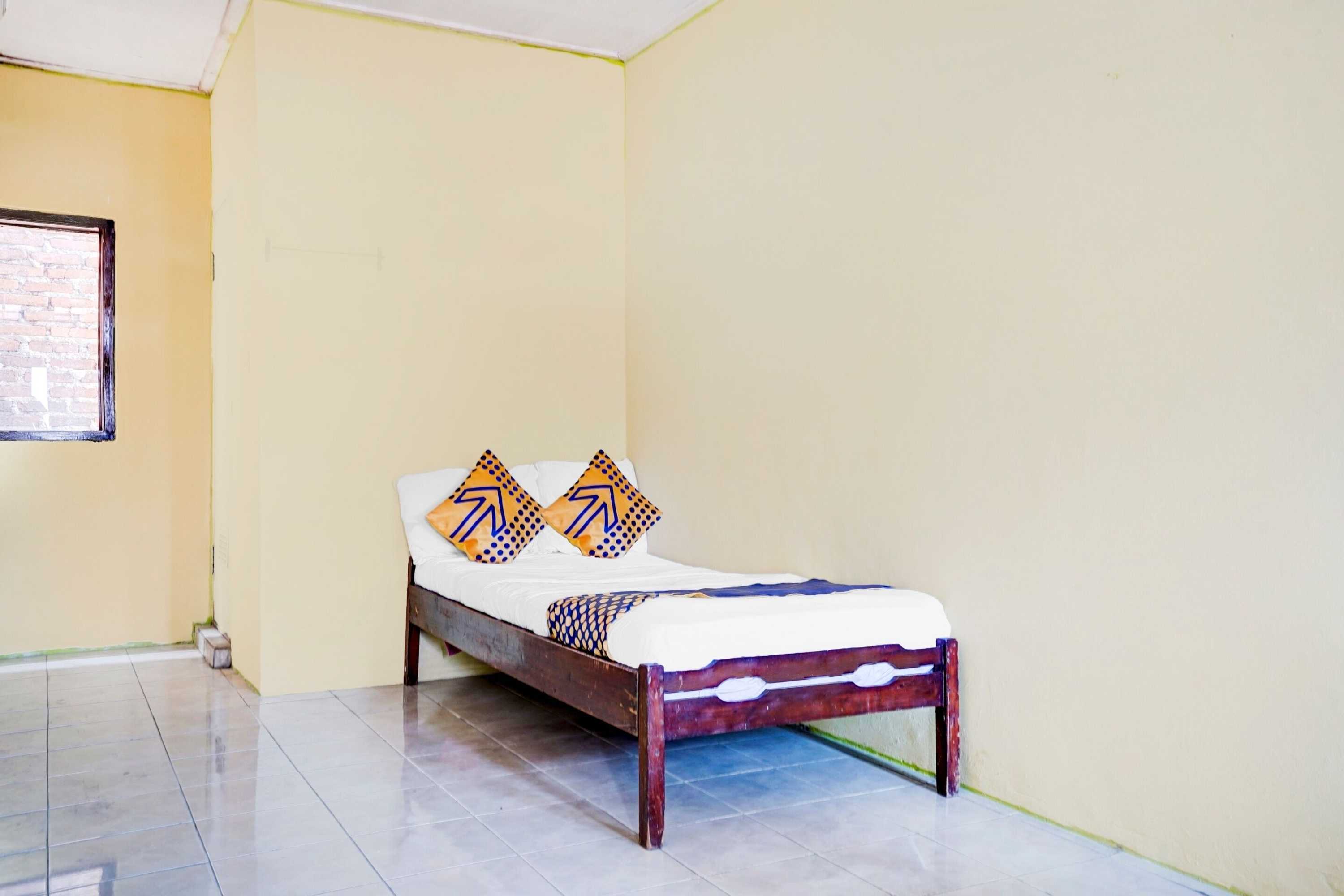 Gift card for Oyo Life 90701 Kost Syariah Deris Gift card for Oyo Life 90701 Kost Syariah Deris
