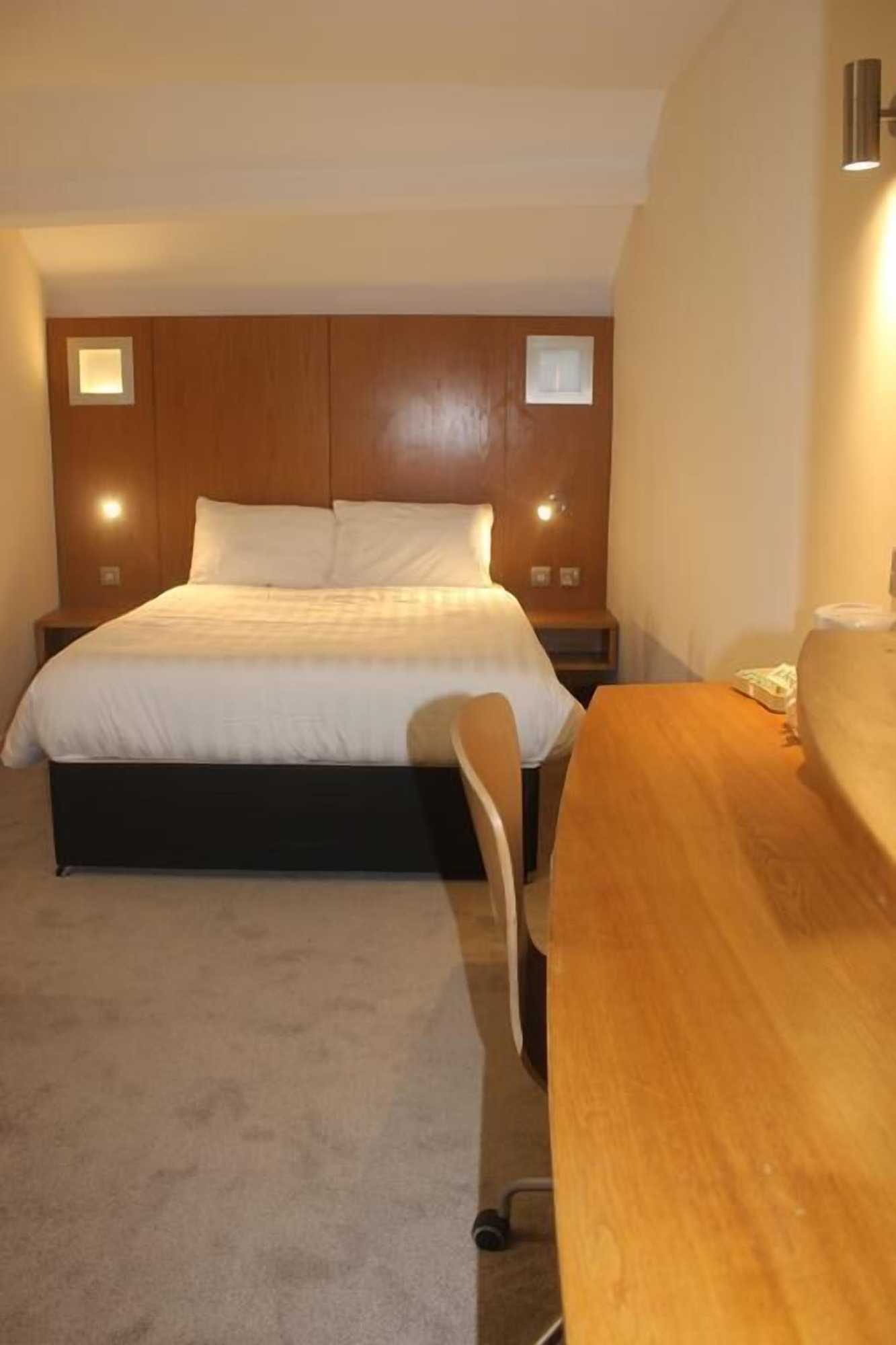 Gift card for Corona Hotel Sheffield Meadowhall Gift card for Corona Hotel Sheffield Meadowhall