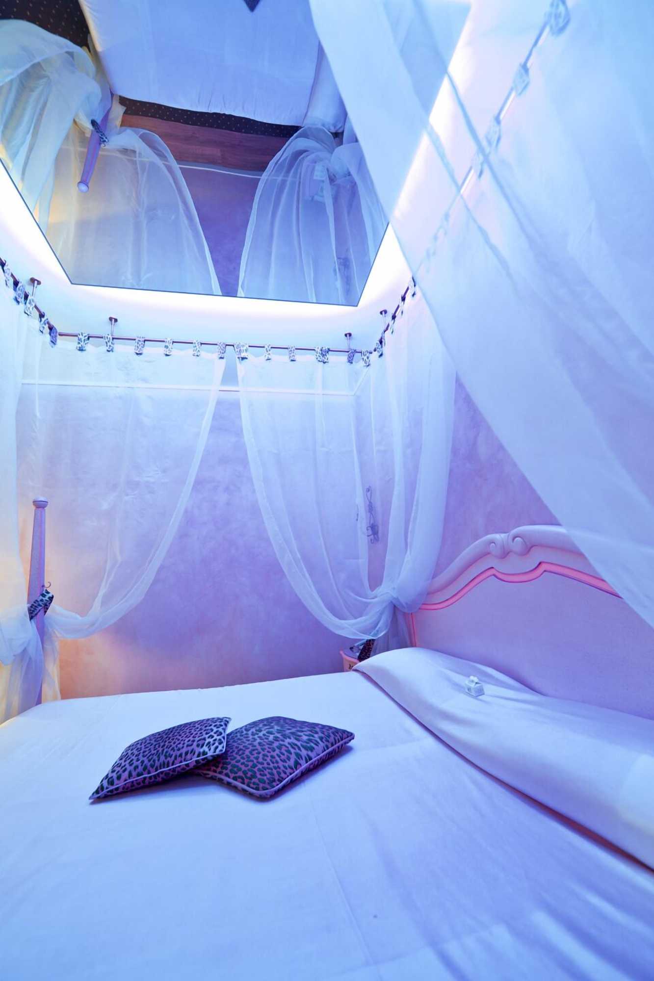 Gift card for Vip's Motel Luxury Accommodation & Spa Gift card for Vip's Motel Luxury Accommodation & Spa