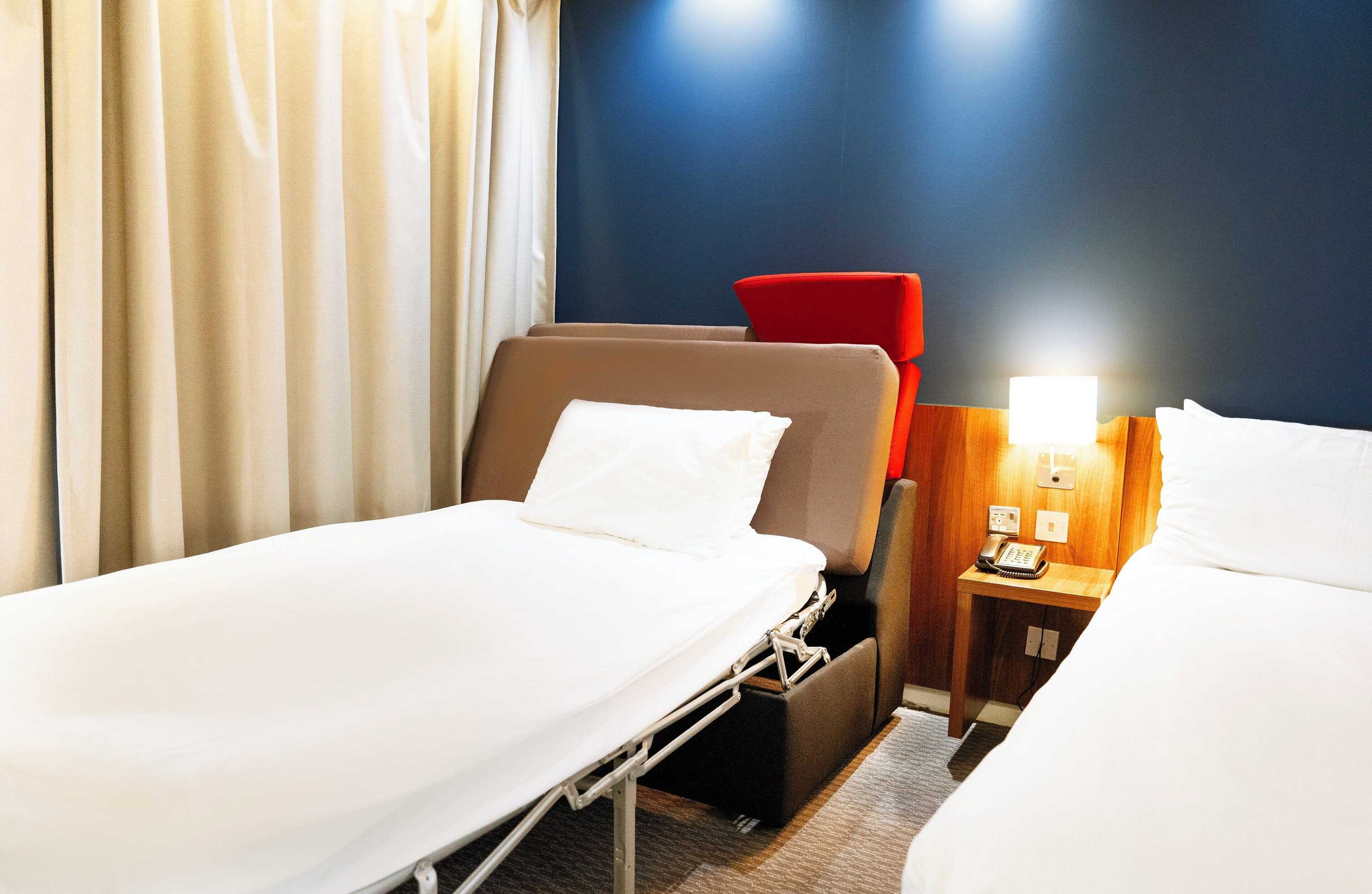 Gift card for Holiday Inn Express Harlow by Ihg Gift card for Holiday Inn Express Harlow by Ihg