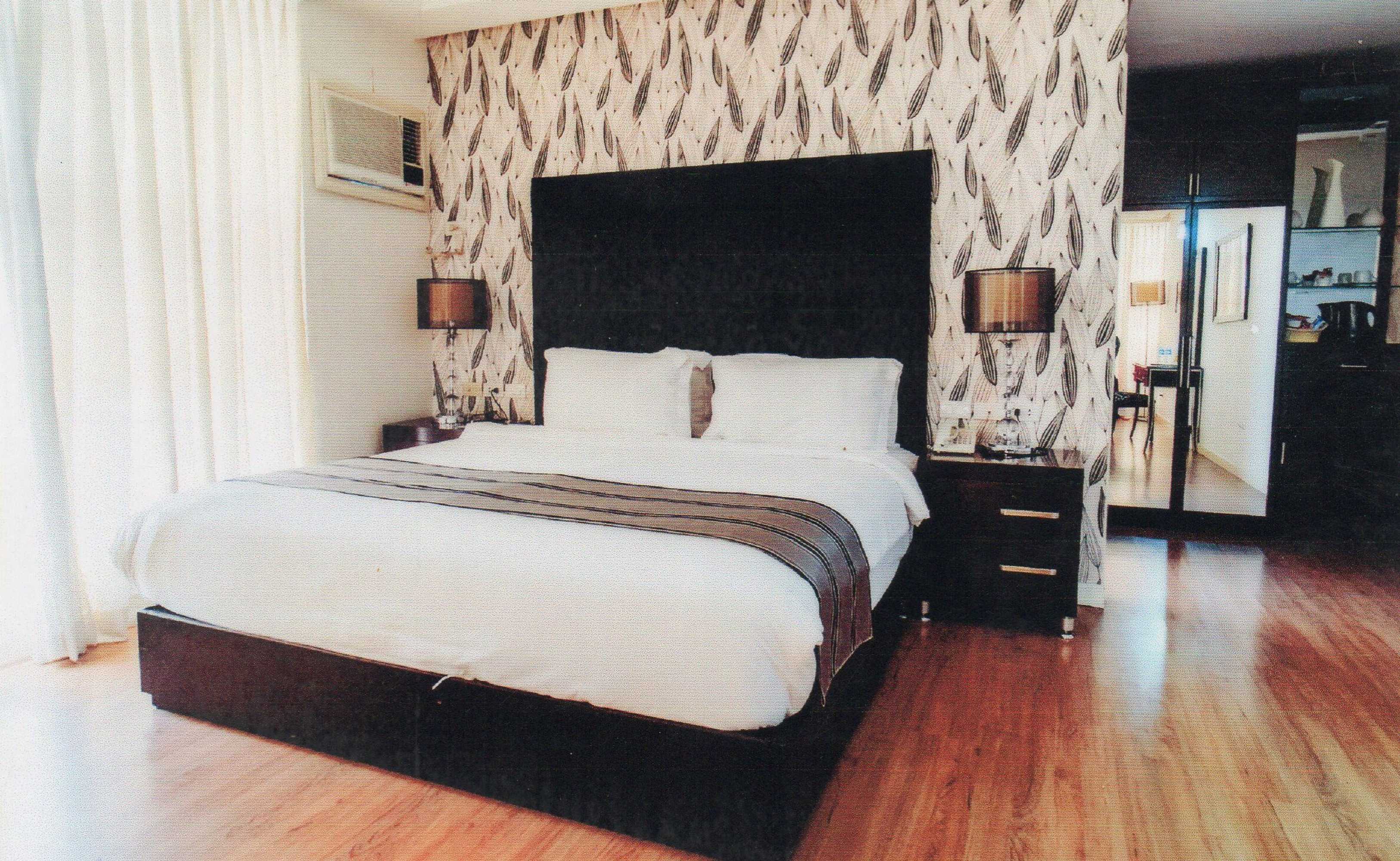 Gift card for Queen Margarette Hotel - Downtown