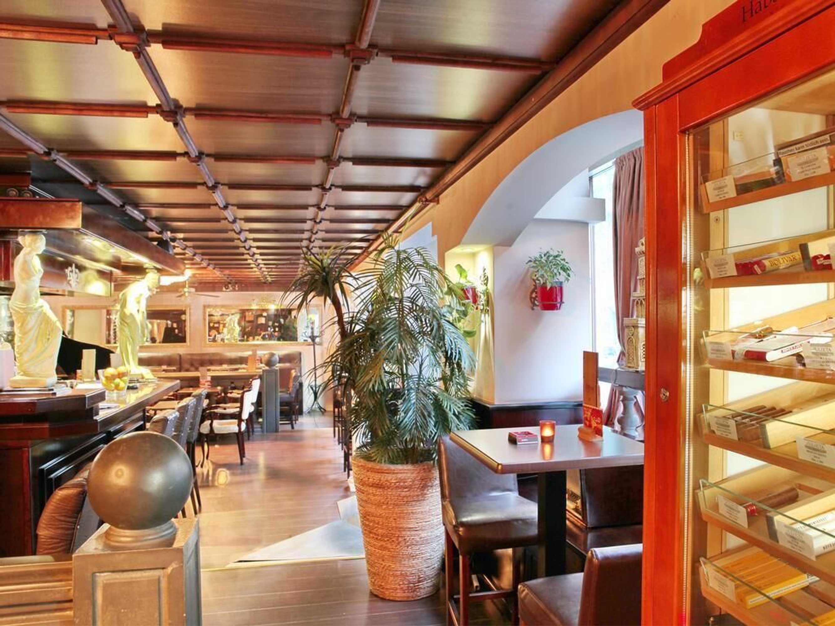 Gift card for Queen's Astoria Design Hotel