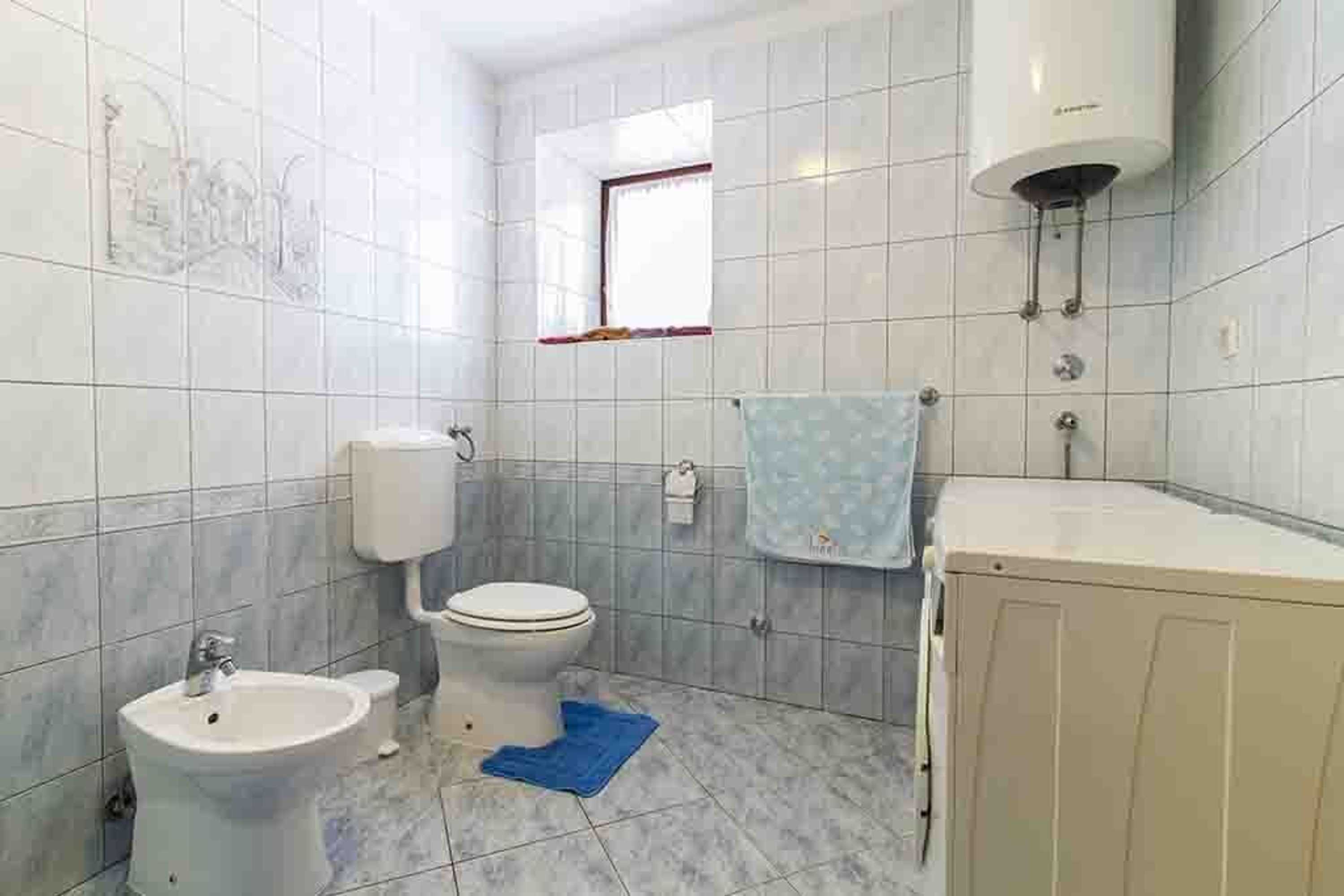 Gift card for Holiday House Emily With a Pool