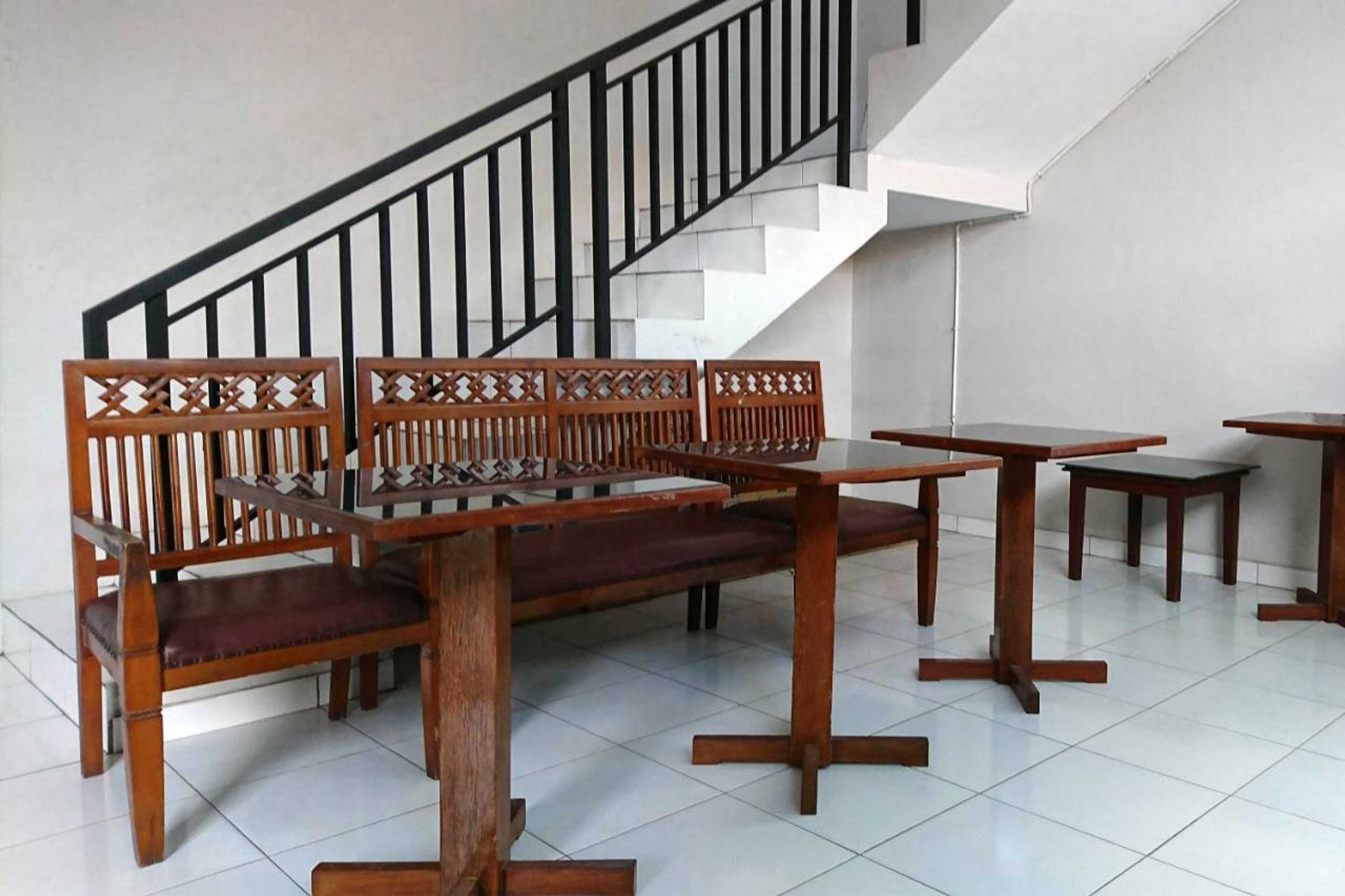 Gift card for Reddoorz Near Stasiun Tawang Semarang