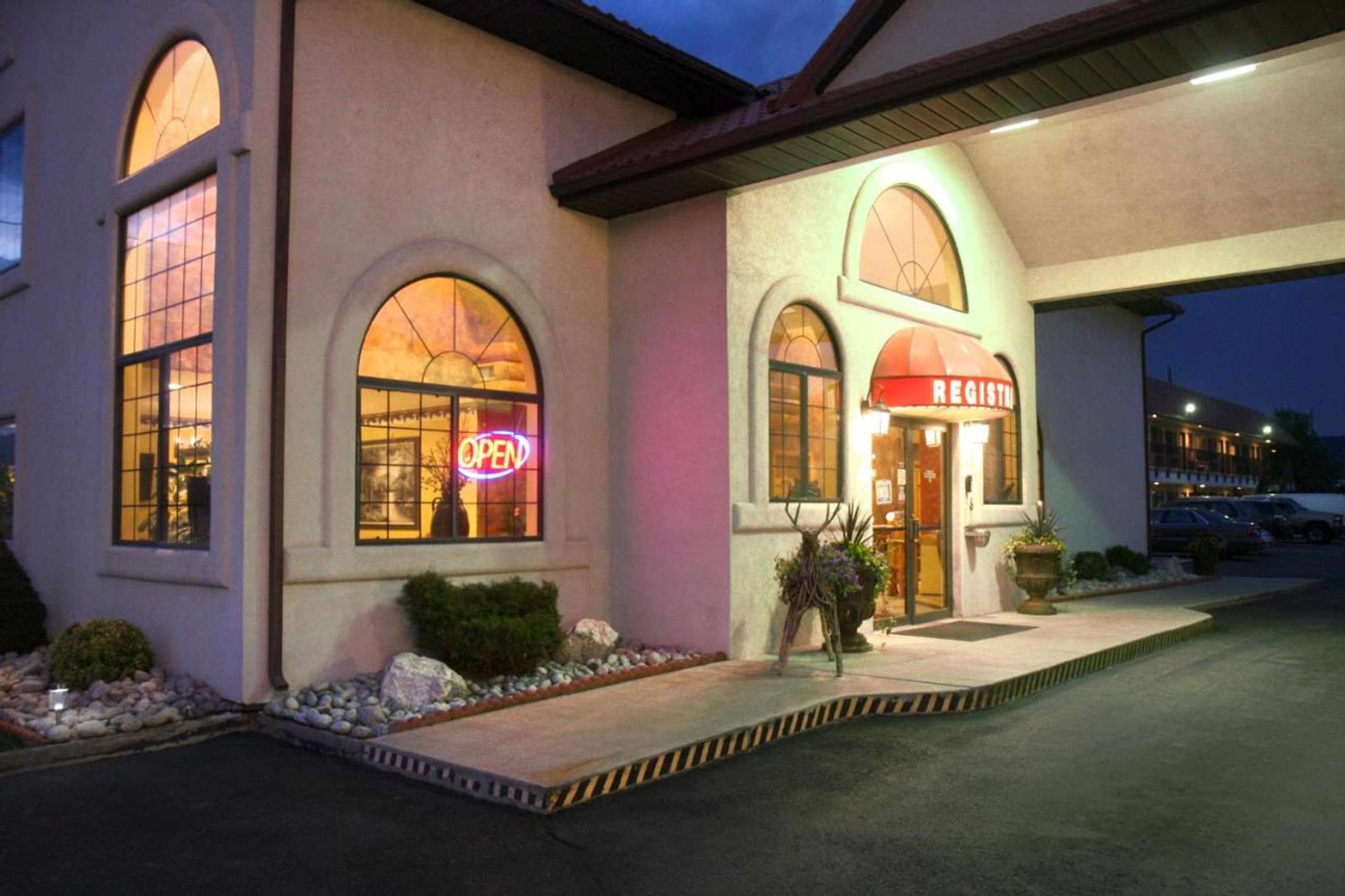 Gift card for Gateway Inn And Suites