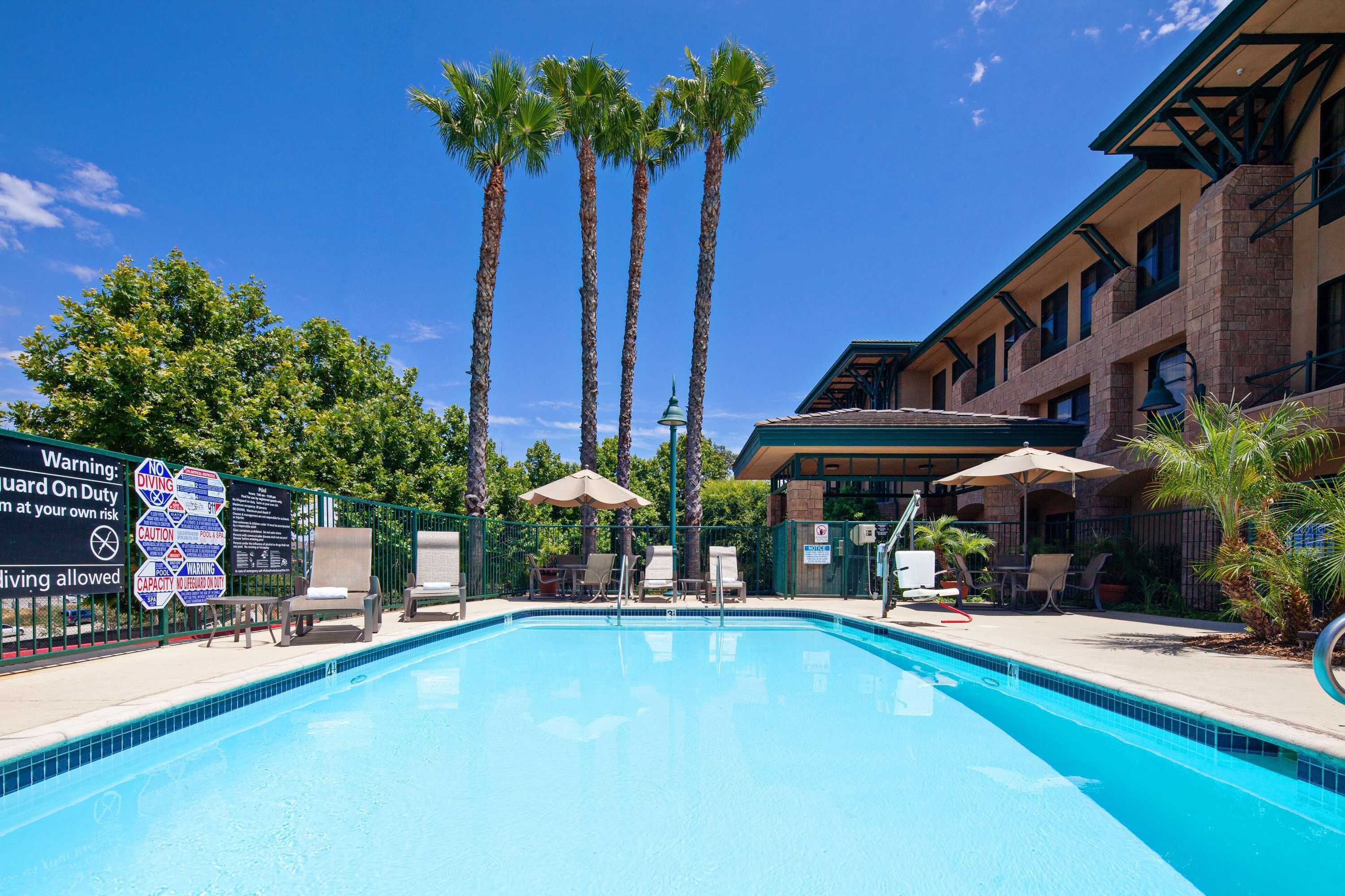 Gift card for Hampton Inn & Suites Agoura Hills Gift card for Hampton Inn & Suites Agoura Hills