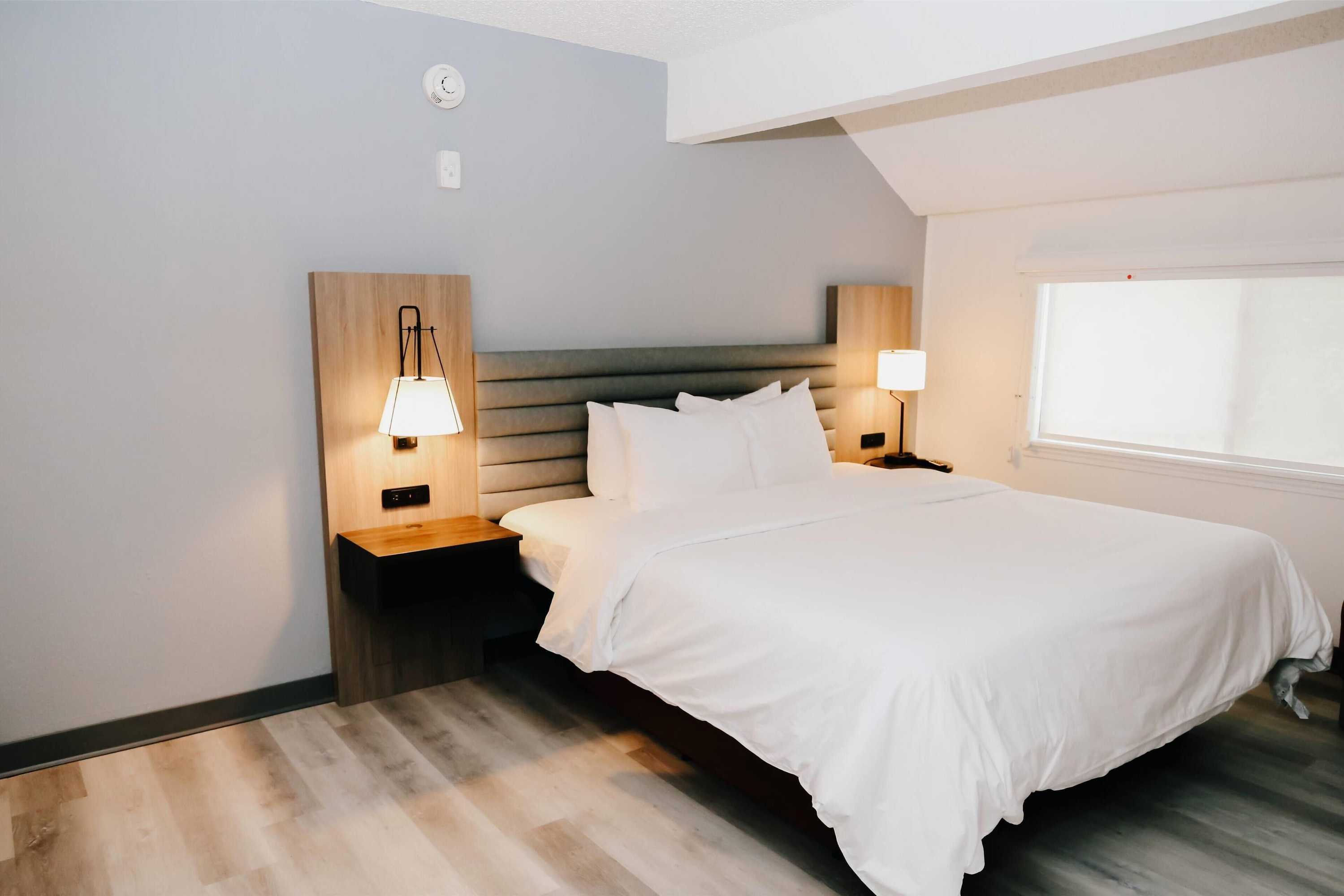 Gift card for Hawthorn Suites by Wyndham Tinton Falls