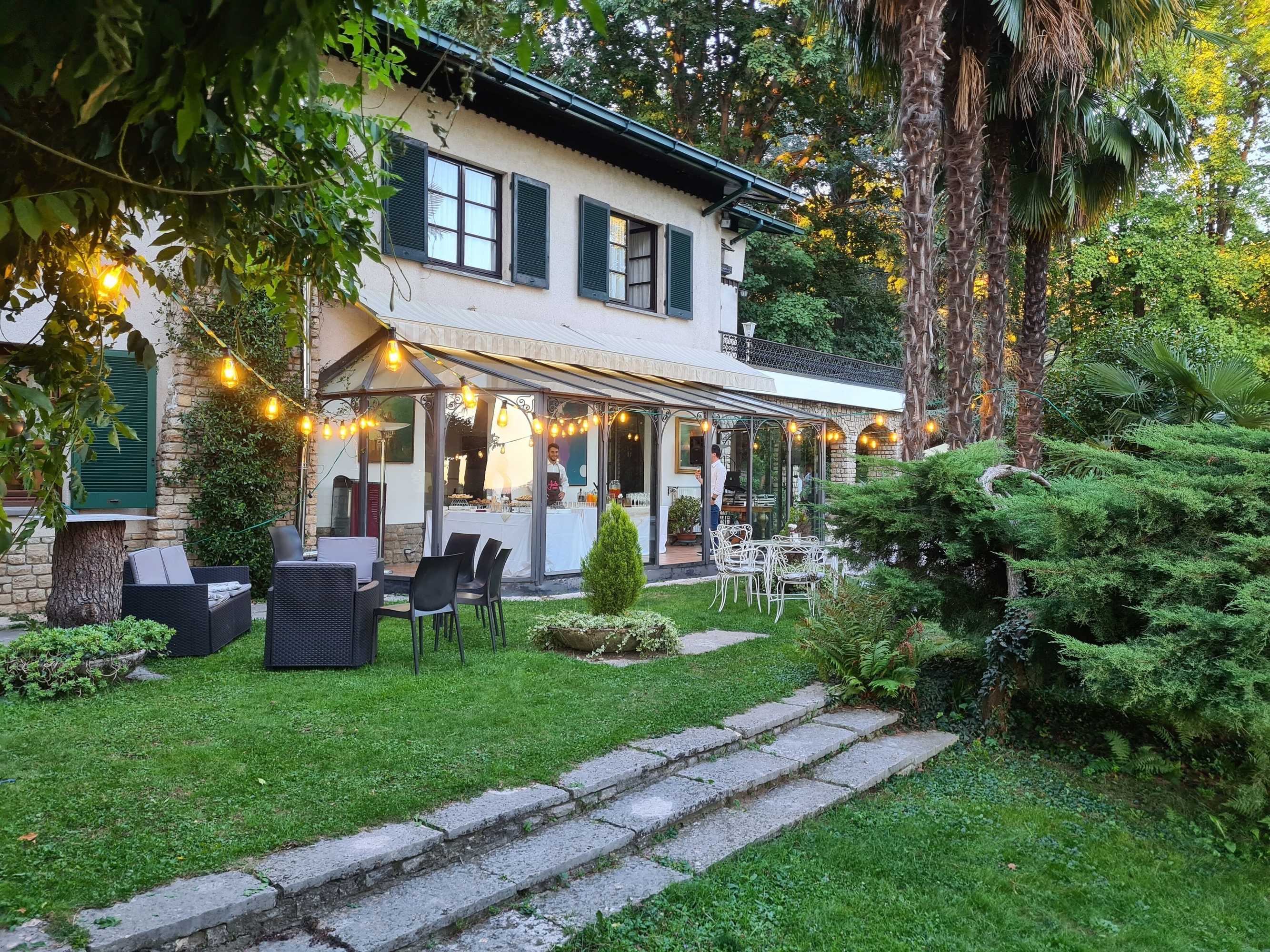 Gift card for Wonderful Villa Between Como And Milano Gift card for Wonderful Villa Between Como And Milano