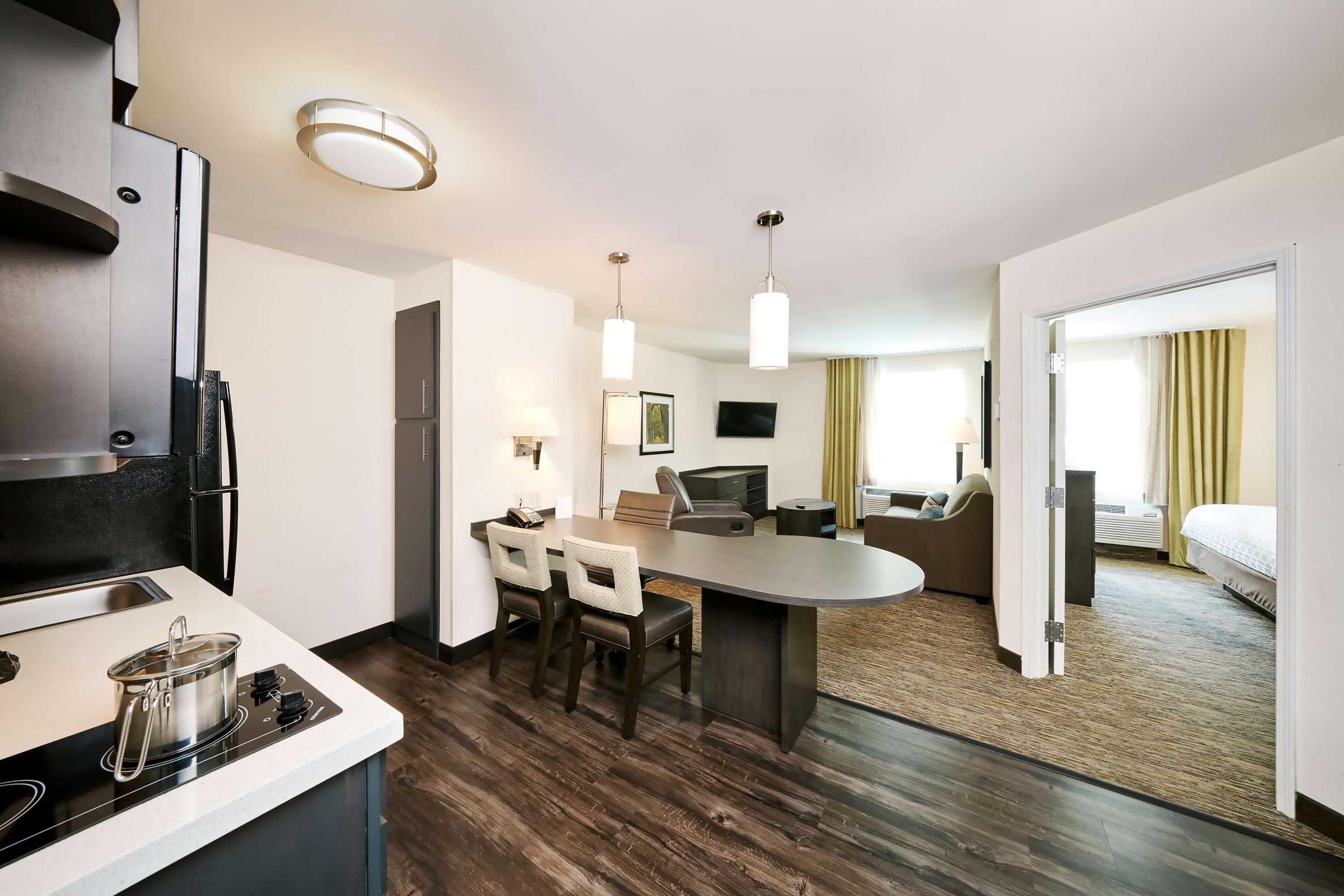 Gift card for Sonesta Simply Suites Chicago O'hare Airport Gift card for Sonesta Simply Suites Chicago O'hare Airport