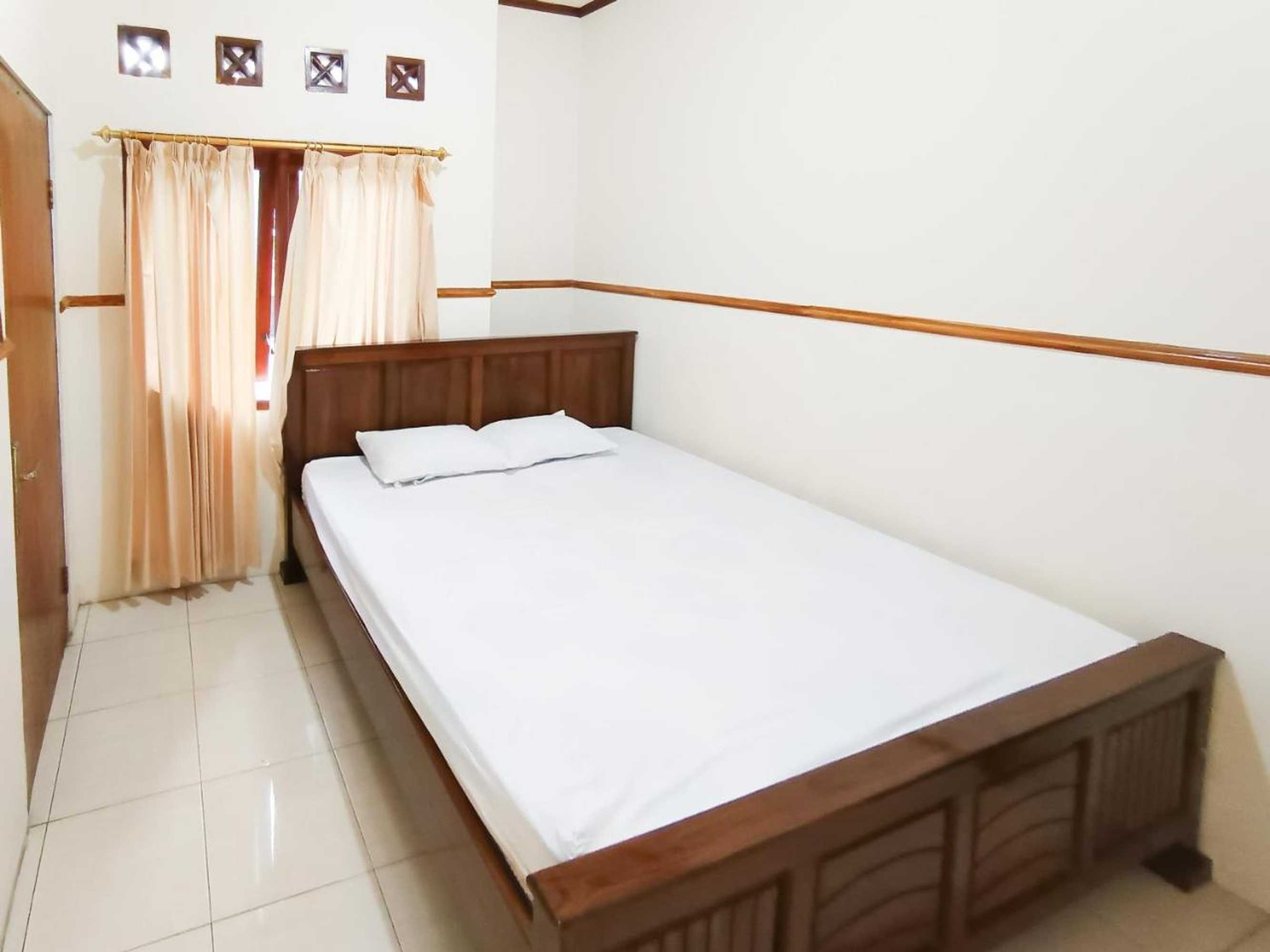 Gift card for Reddoorz at Dewa Breeze Inn Near Paralayang