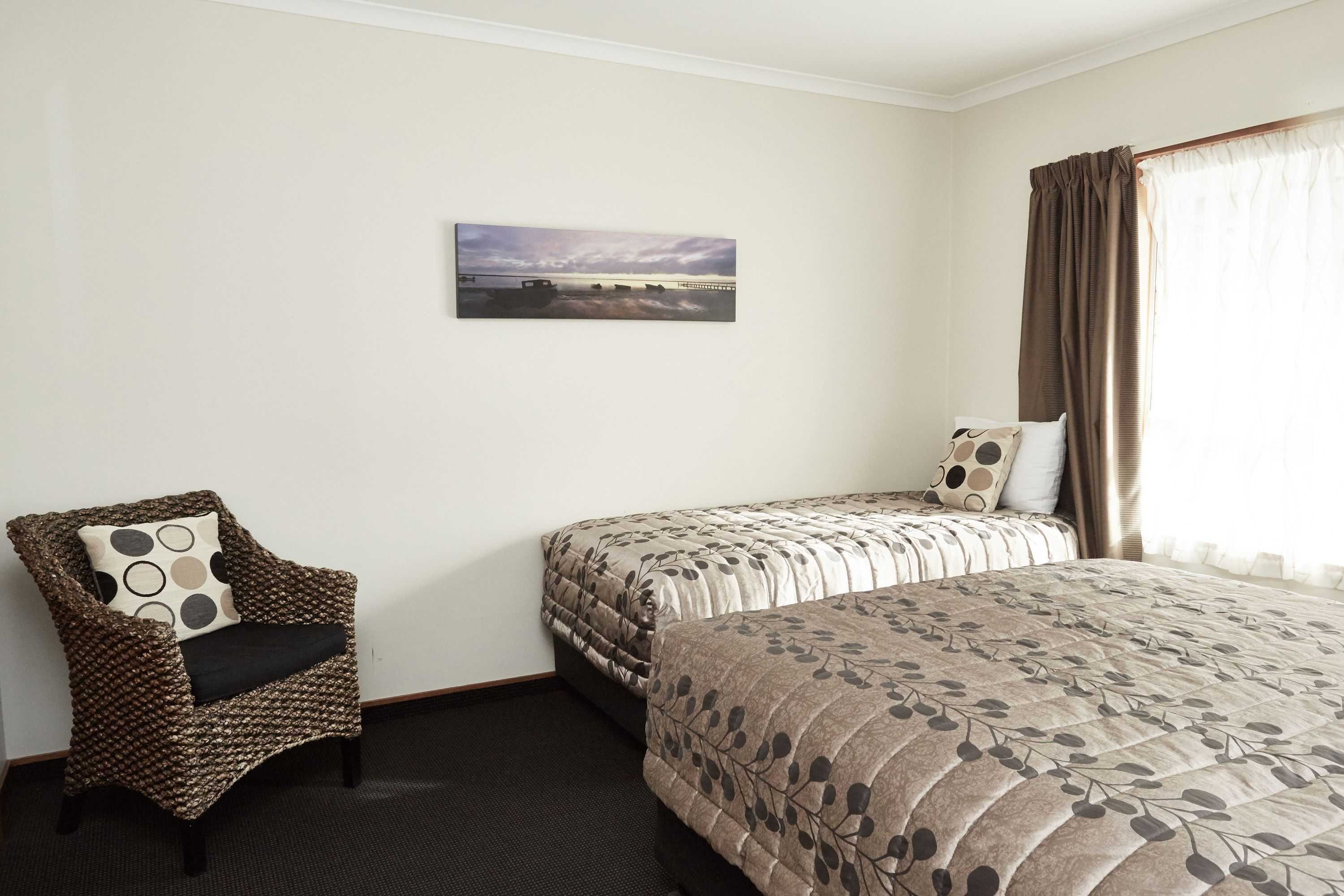 Gift card for Admiral Court Motel & Apartments Gift card for Admiral Court Motel & Apartments