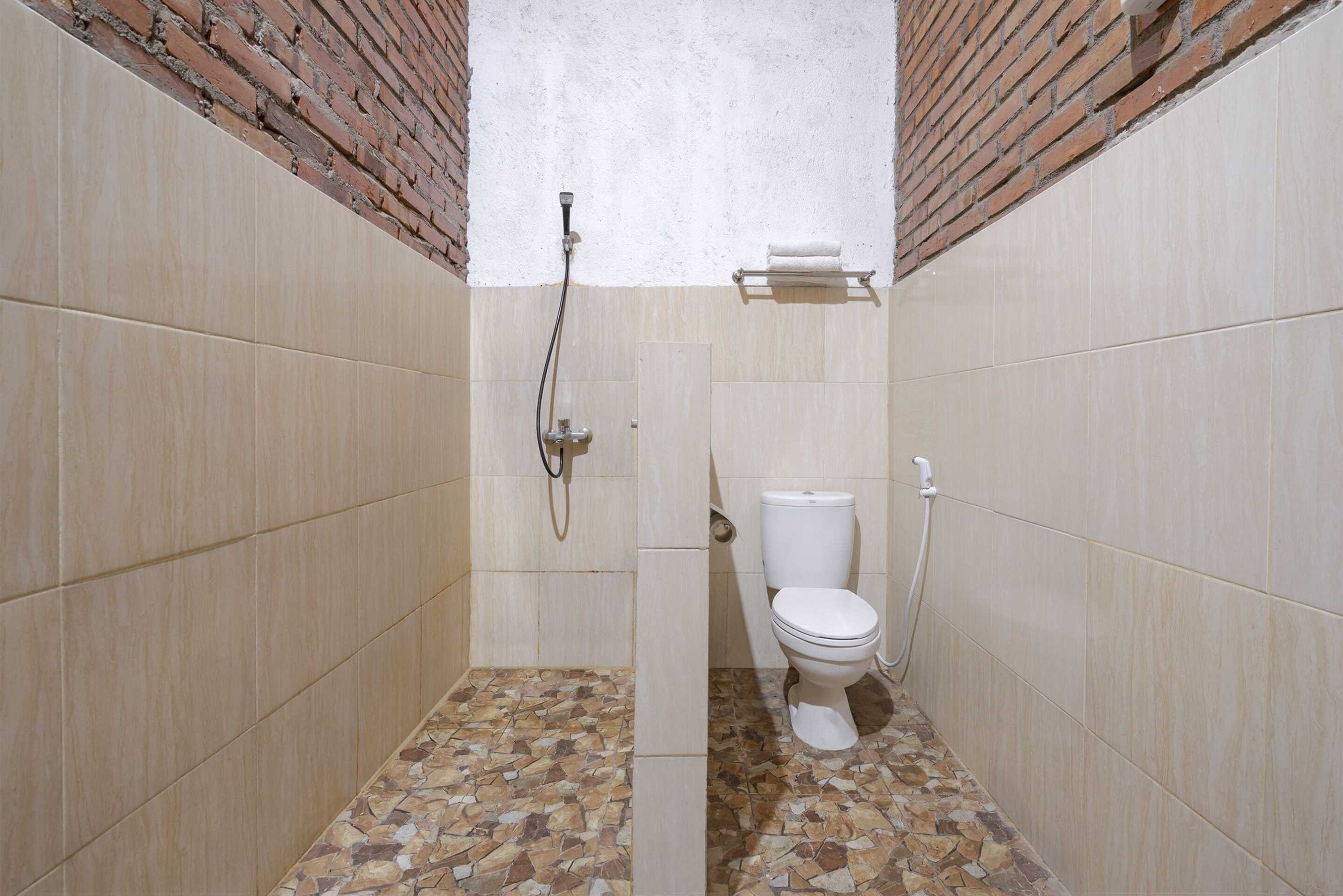 Gift card for Oyo 2380 Alea Guesthouse