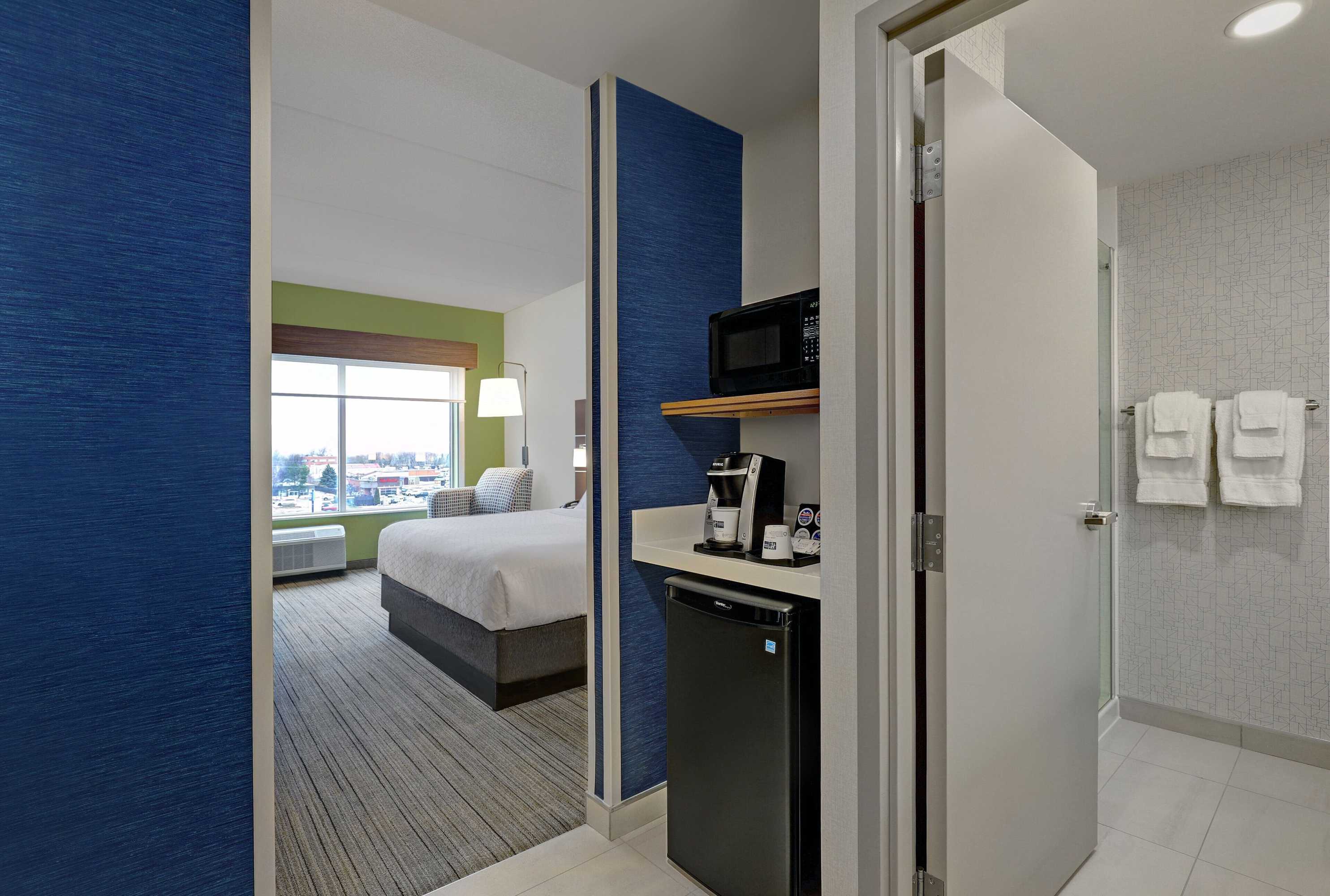 Gift card for Holiday Inn Express & Suites Collingwood by Ihg Gift card for Holiday Inn Express & Suites Collingwood by Ihg